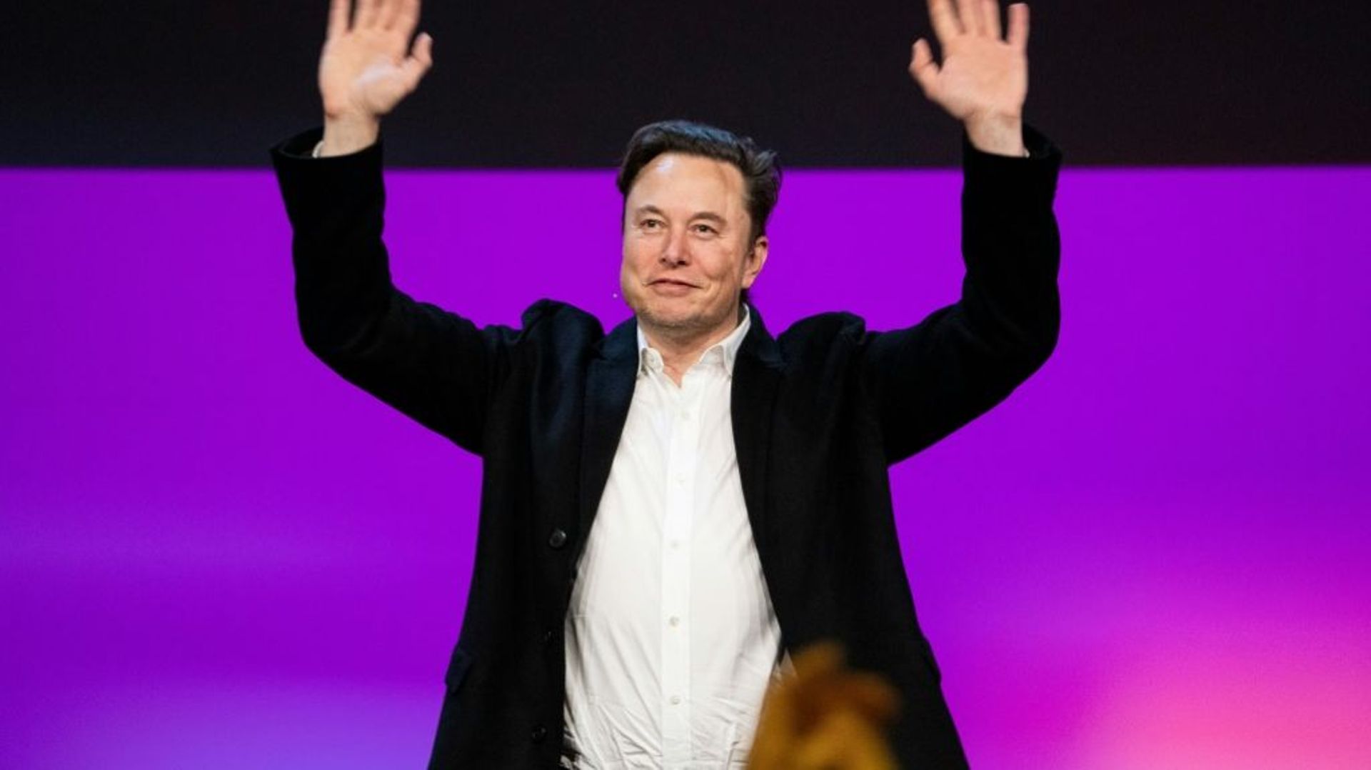 Elon Musk sur la scène de la conférence TED2022 à Vancouver (Canada) le 14 avril 2022