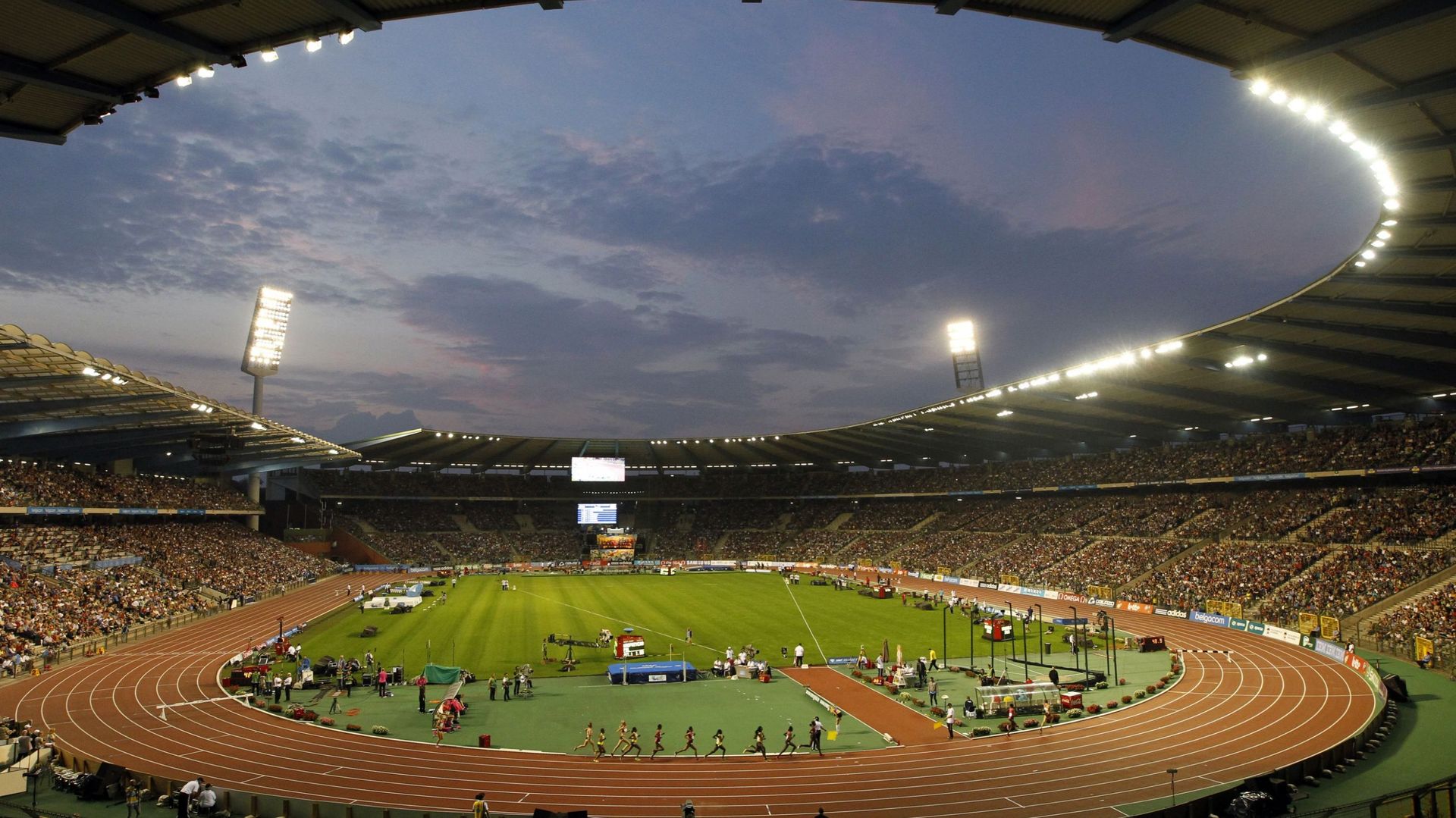 Accord pour un stade de 65.000 places RTBF Actus