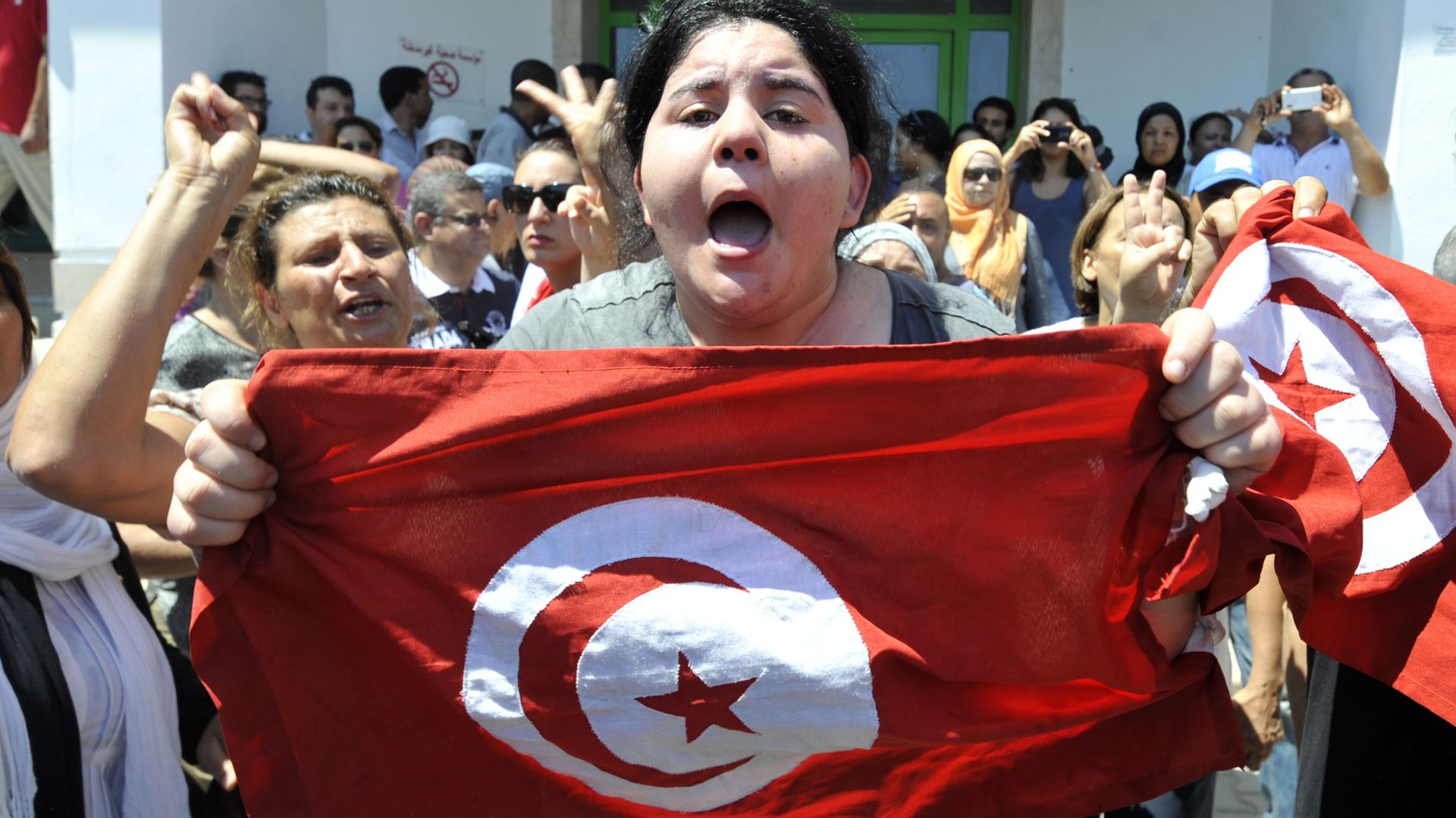 depute-tue-en-tunisie-un-salafiste-extremiste-soupconne-vols-annules