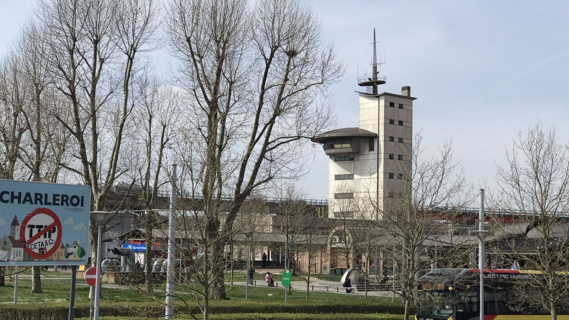 Ancienne tour de contrôle de la gare de Charleroi-sud
