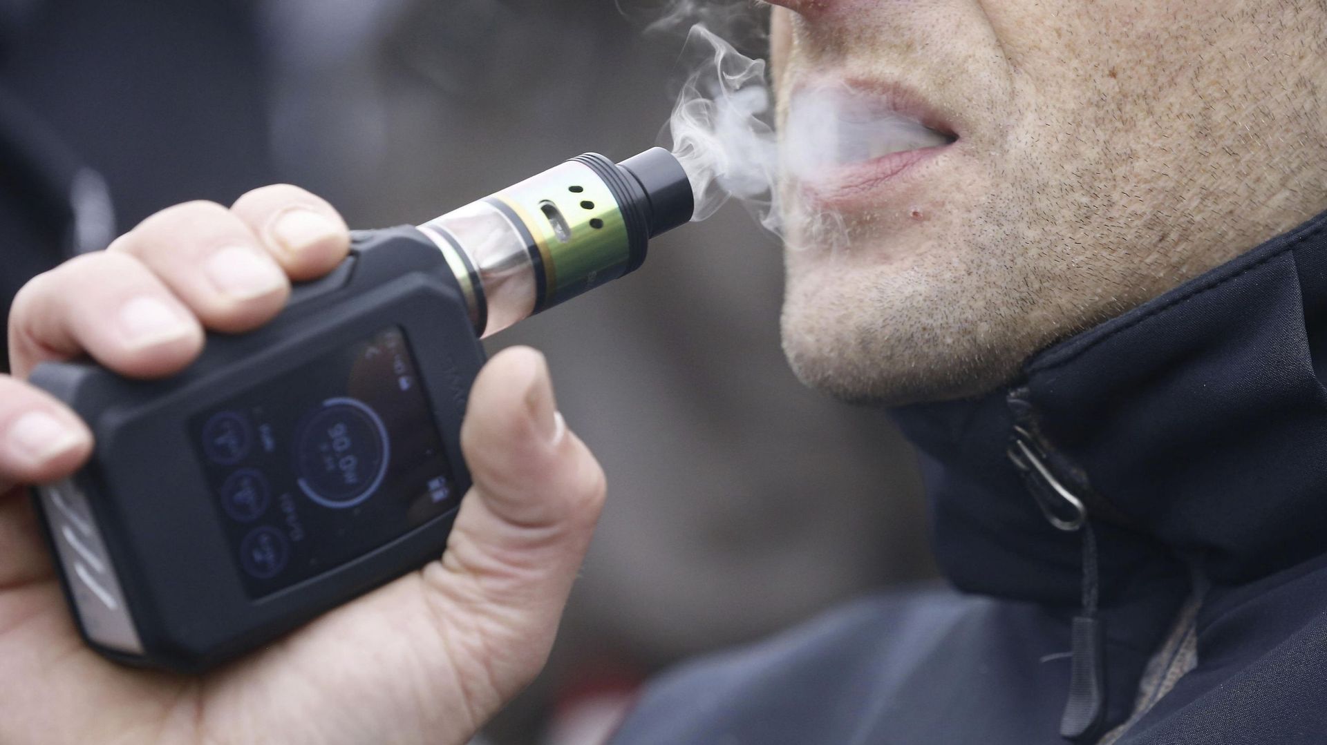 Un utilisateur de cigarette électronique brûlé suite à l