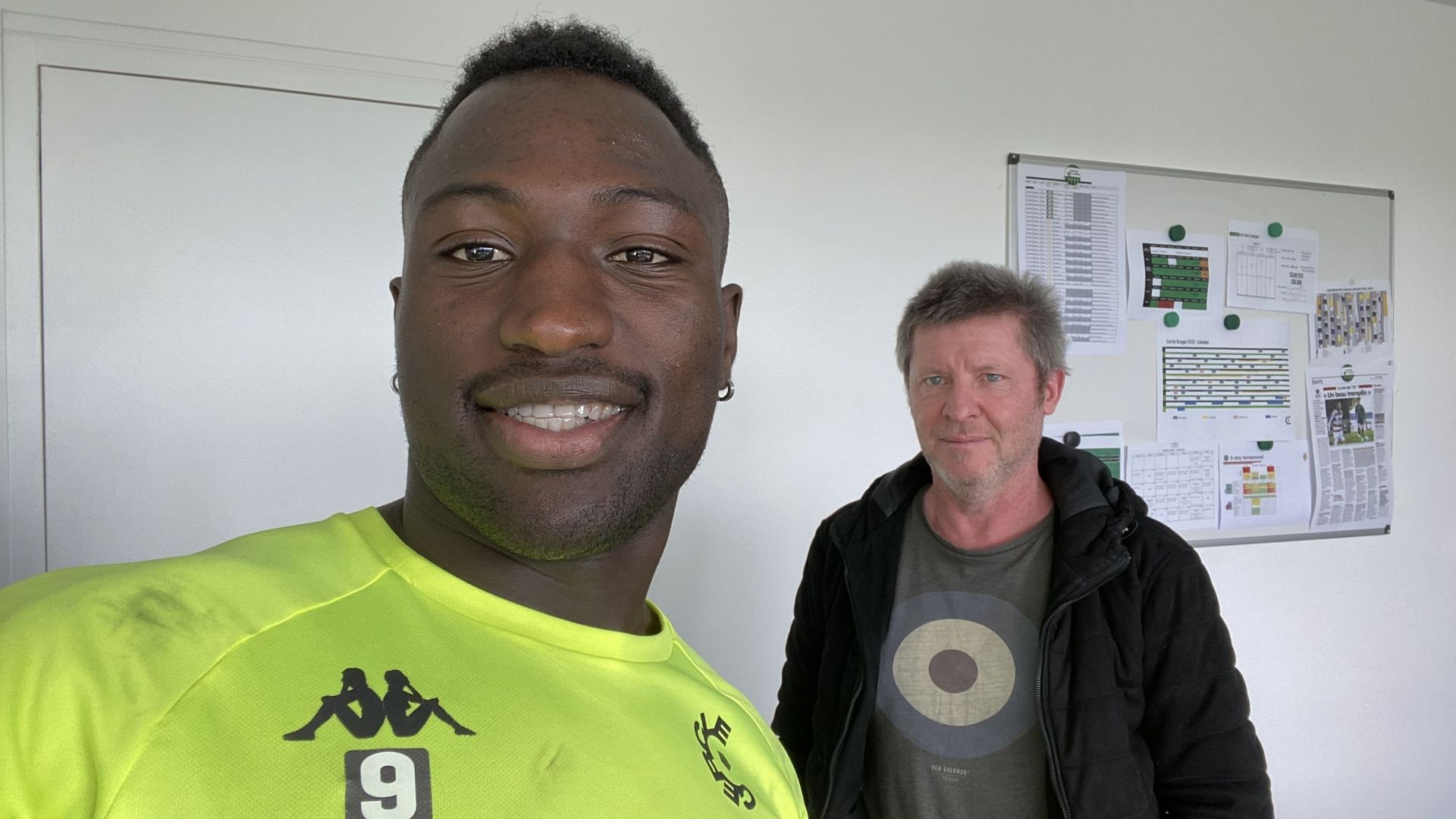 Kevin Denkey (Cercle Bruges) en mode selfie