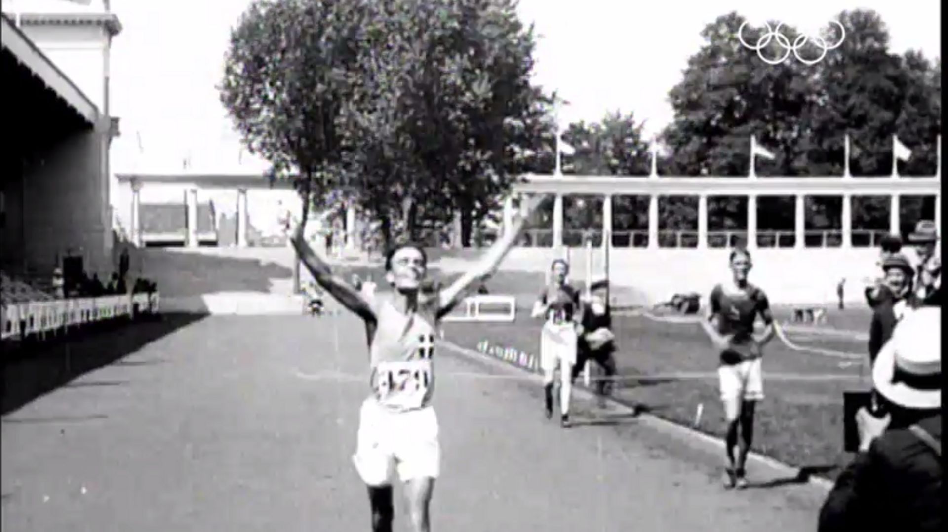 Ugo Frigerio gagne le 10 kilomètres marche, aux Jeux Olympiques d'Anvers