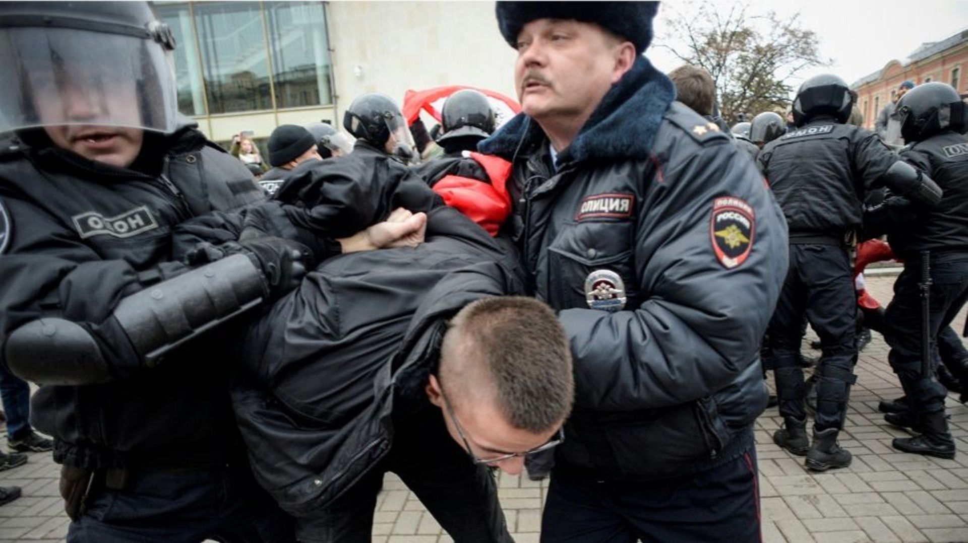 Russie: arrestations lors d'une manifestation de l'extrême gauche