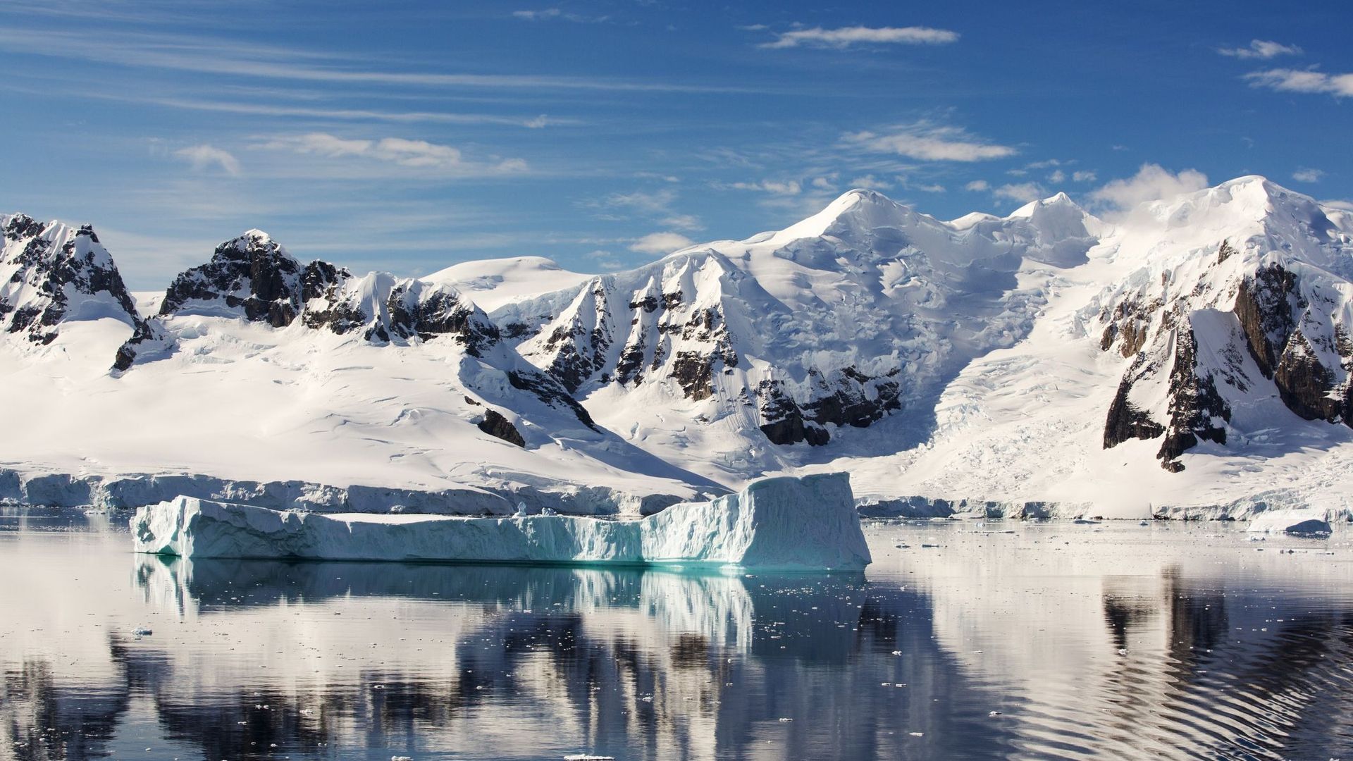 267 gigatonnes de glace fondent dans le monde tous les ans.