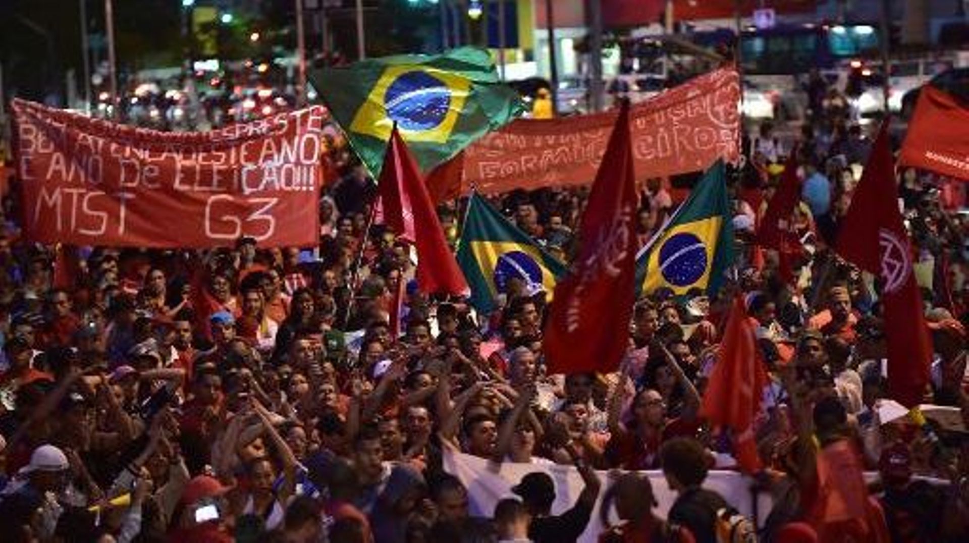 Brésil: 15 à 30 000 manifestants à Sao-Paulo contre le coût du Mondial