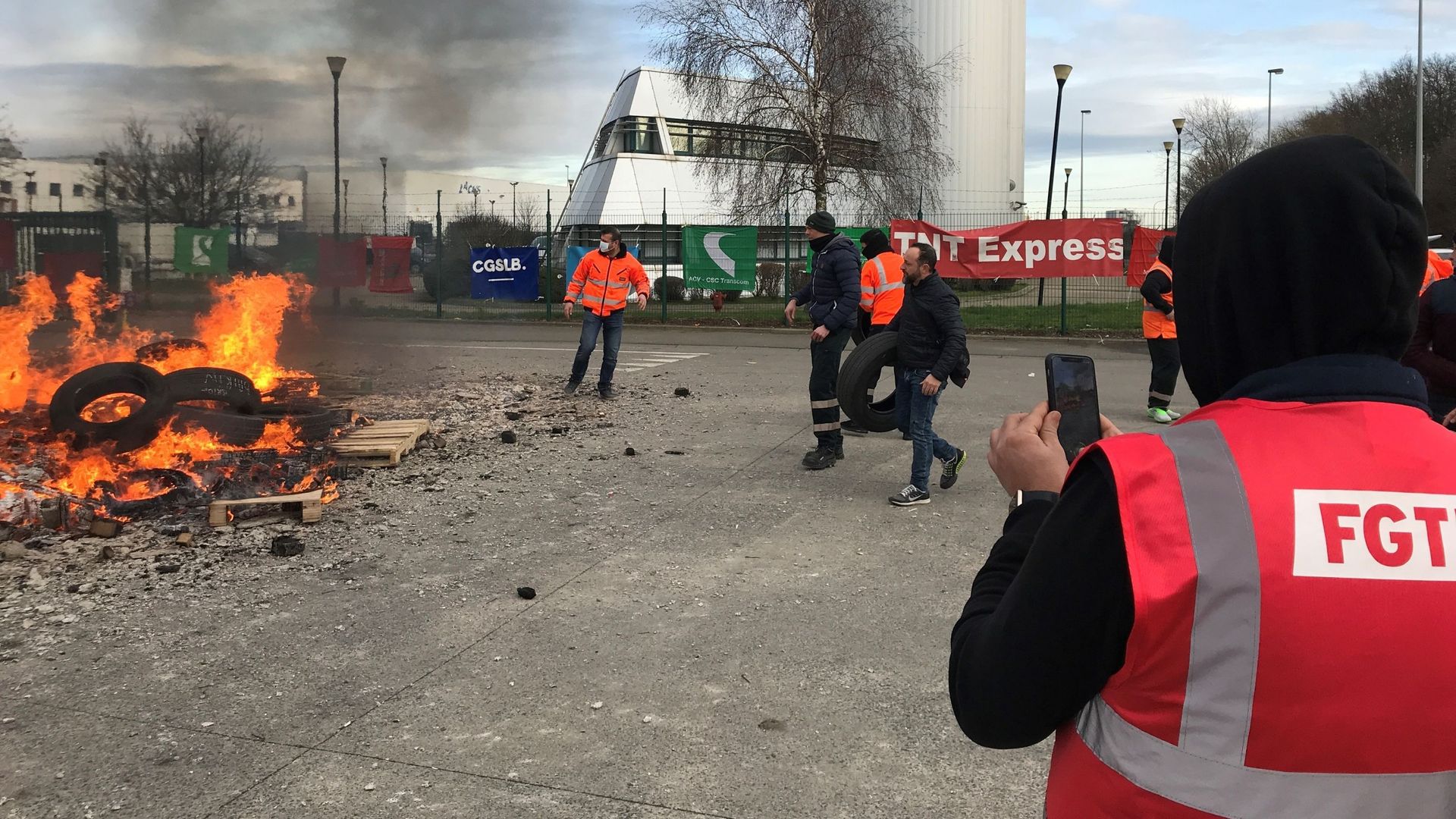 Restructuration Fedex: grève de 48h, aucun avion déchargé à Liège