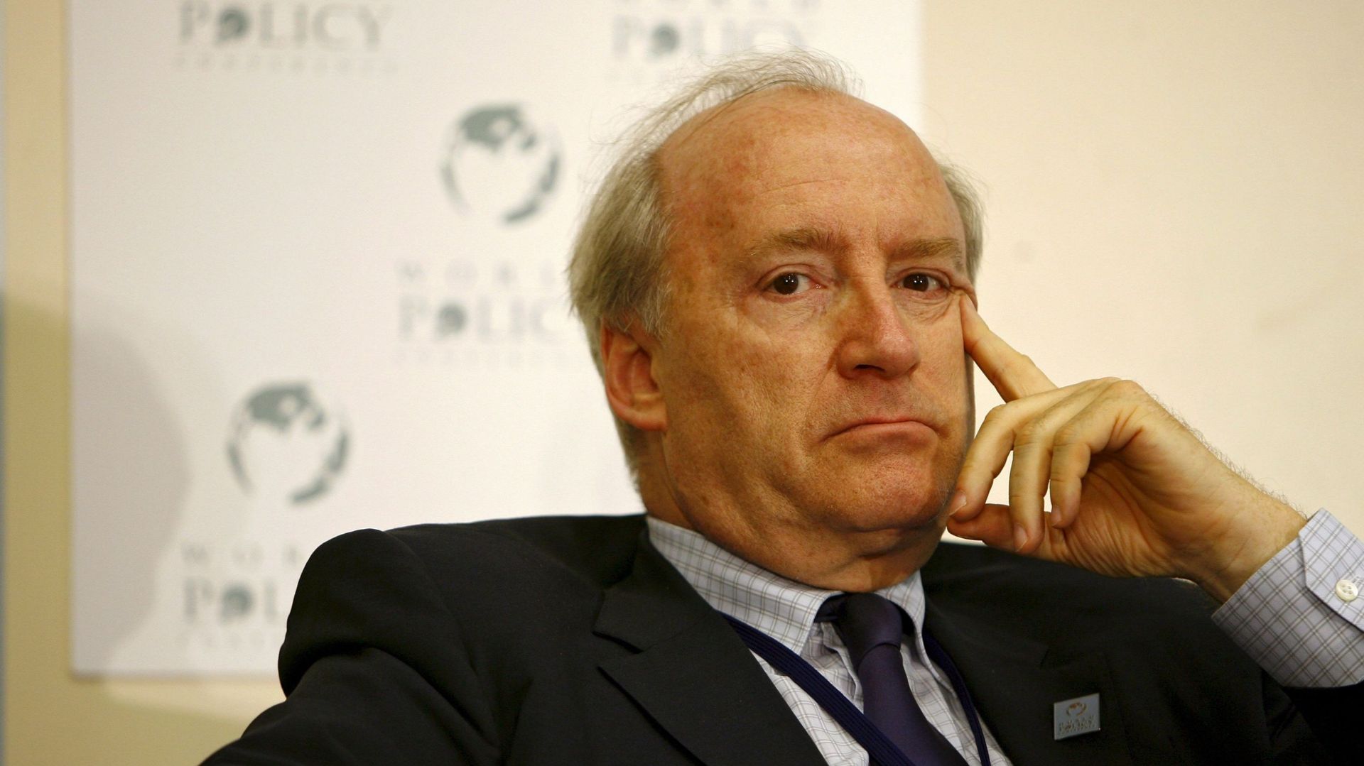 Trois questions à Hubert Védrine: que changent les attentats de Paris pour la Syrie