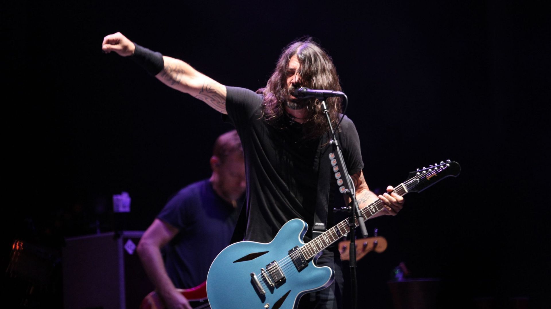 Dave Grohl des Foo Fighters se produisant dans le cadre du festival "PA’L NORTE 2021" au Parque Fundidora à Monterrey, le 12 novembre 2021.