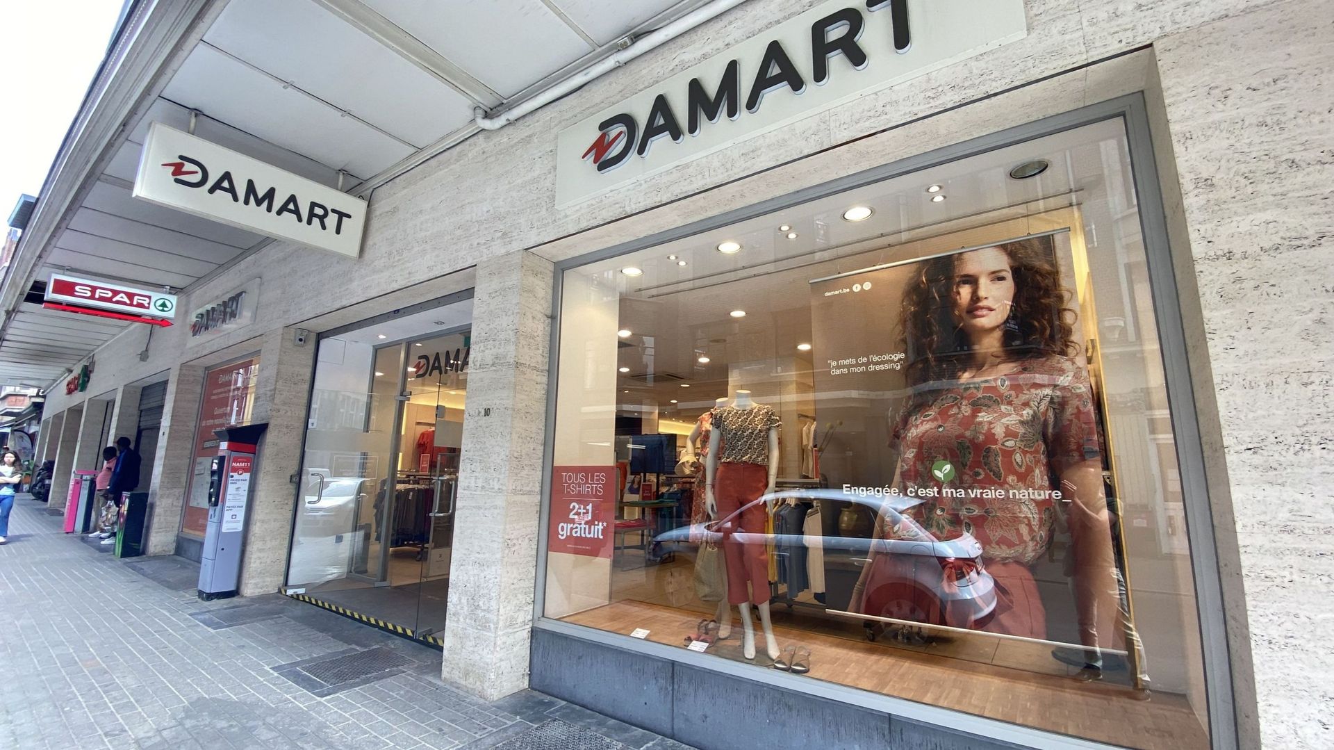 Le magasin Damart de la rue des Croisiers va fermer. L'enseigne déménage à Bouge dans une surface plus grande et disposant de parkings gratuits.