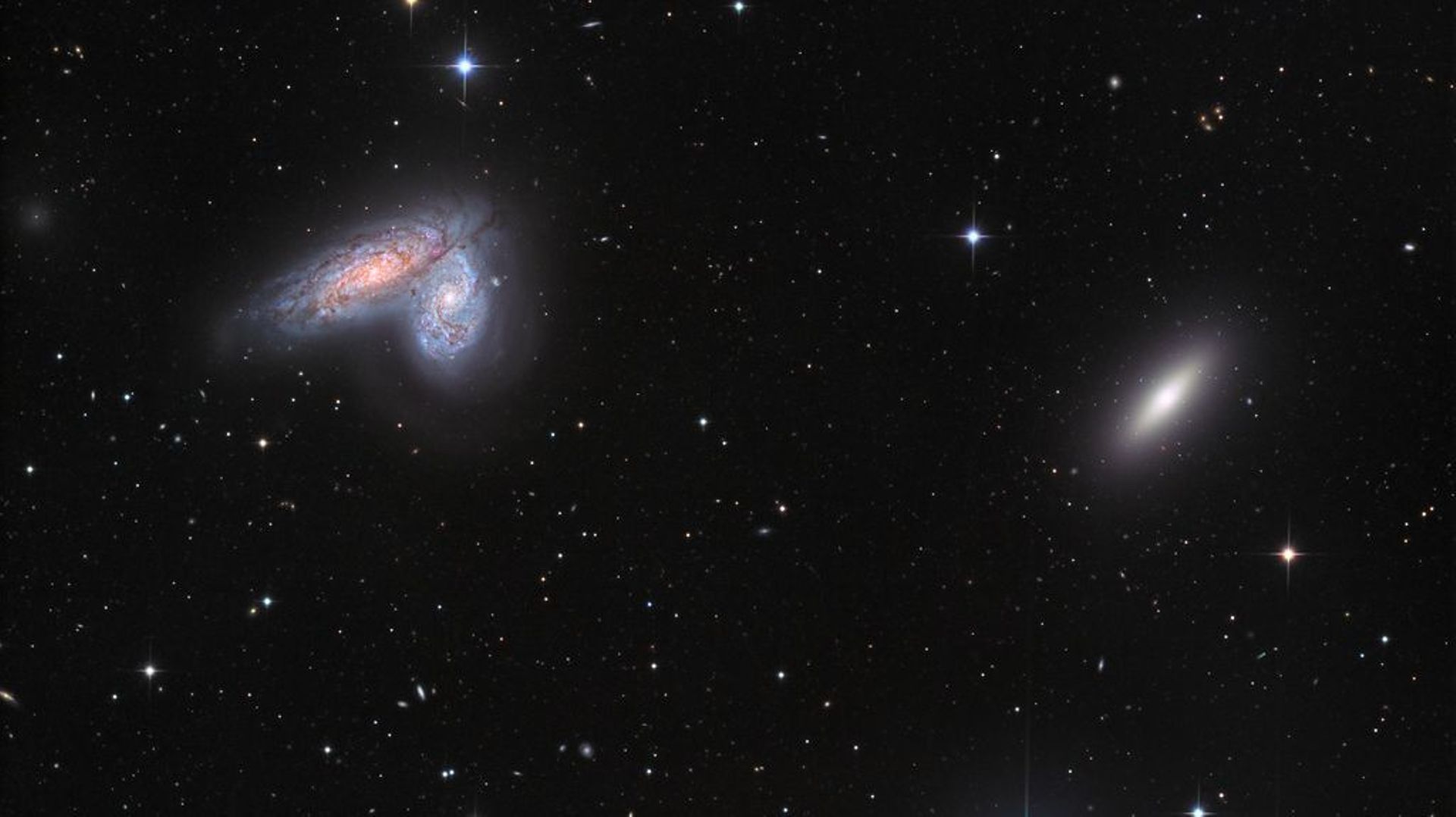 NGC 4567 et NGC 4568, la "Galaxie des Jumeaux Siamois"