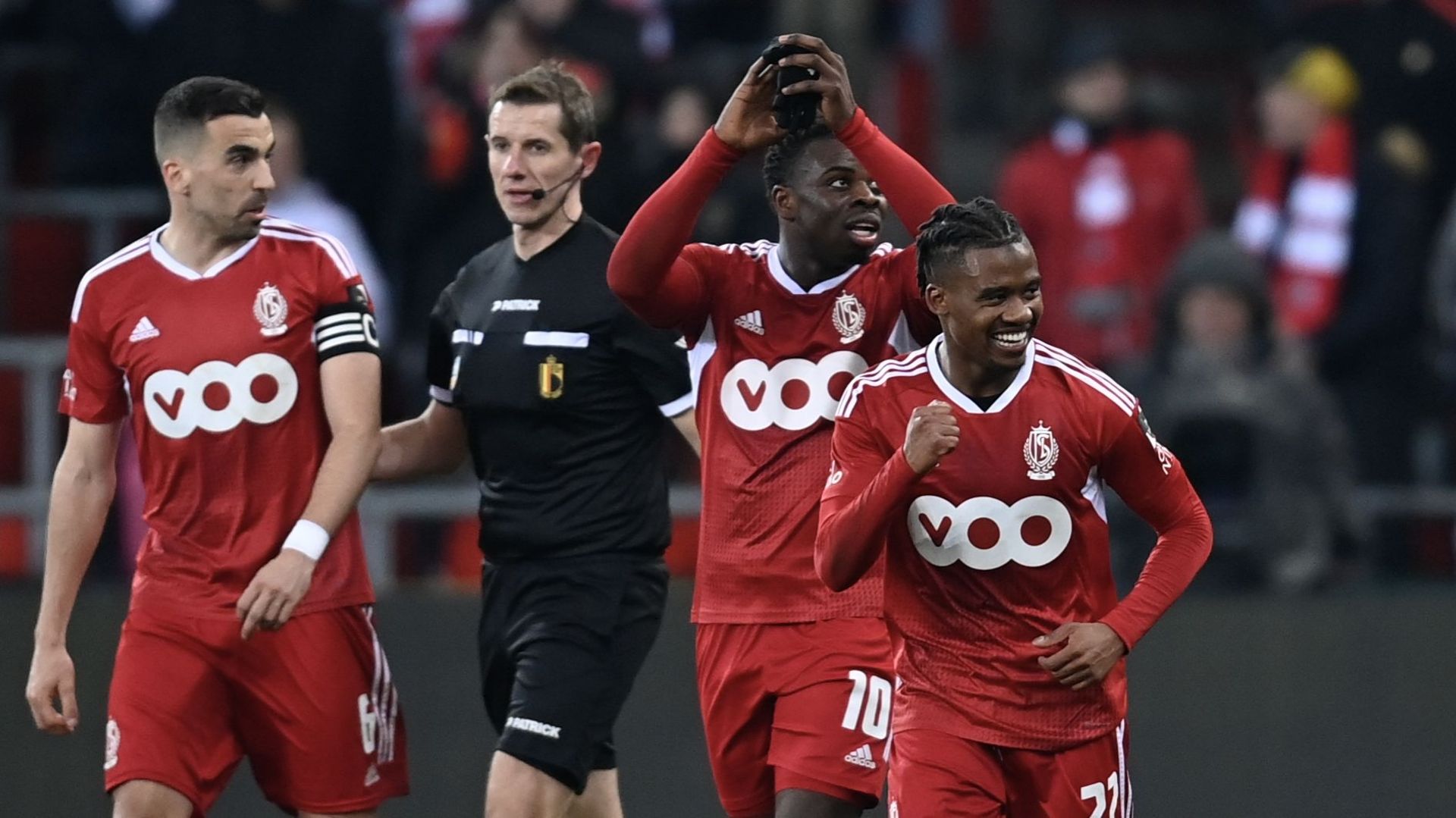 Regardez RSC Anderlecht - Standard de Liège : Brian Riemer en