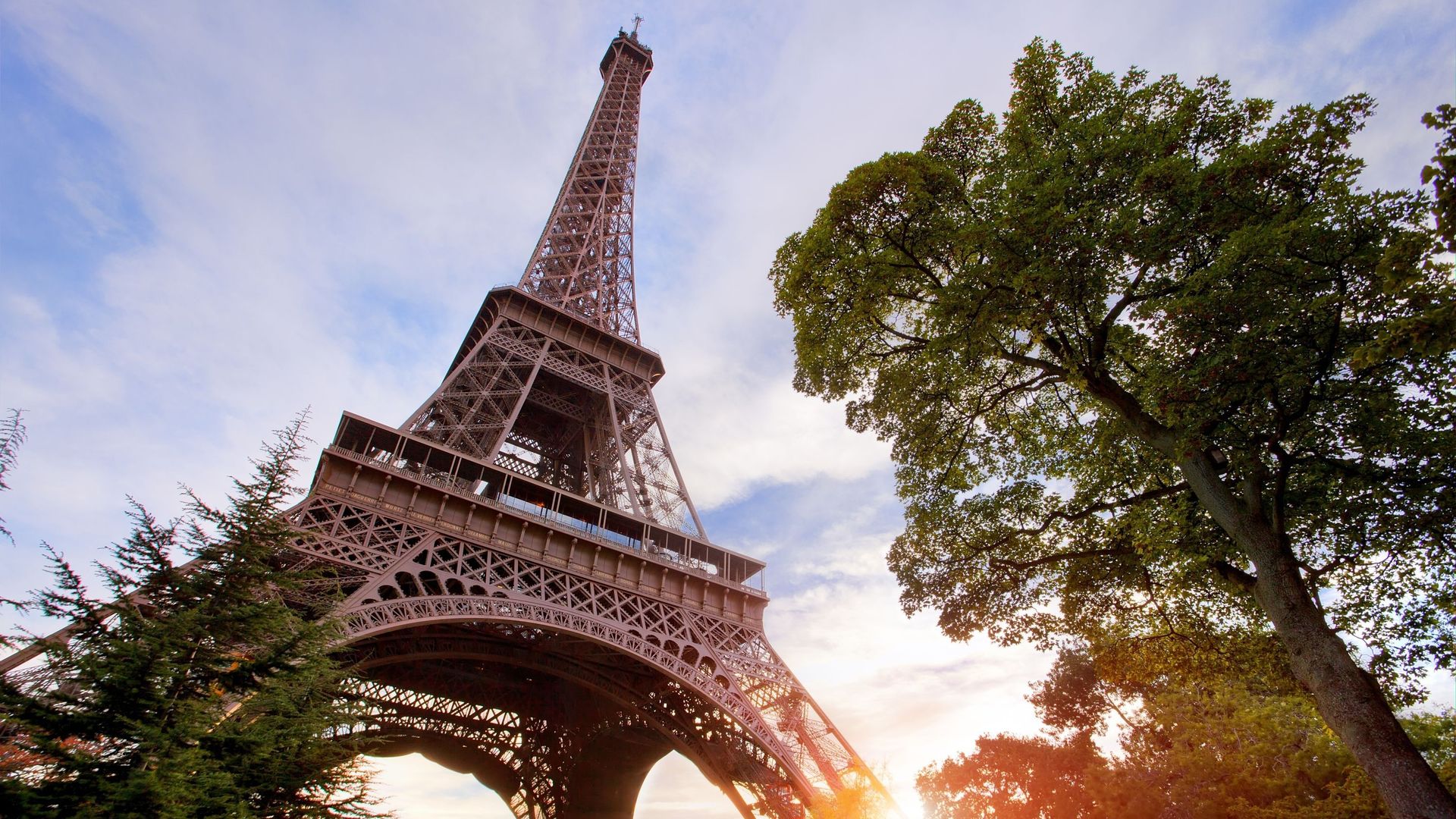 le fer de la tour eiffel vient de roumanie