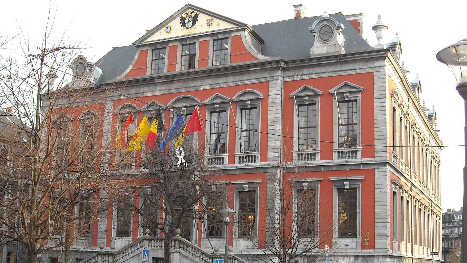 Liège: manifestation de l'opposition contre l'horaire du conseil communal