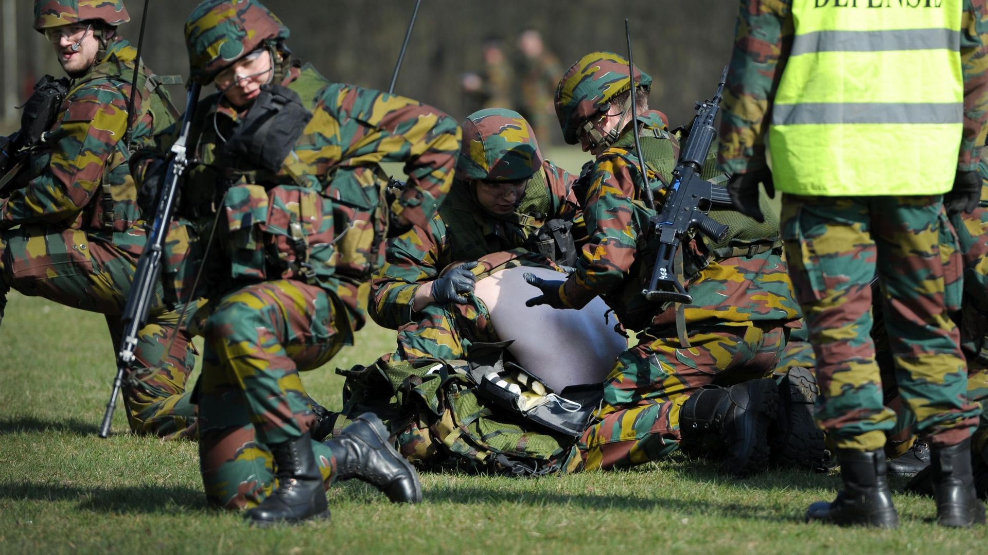 Armée belge fin de la période de 'stand by' dirigé par la Belgique