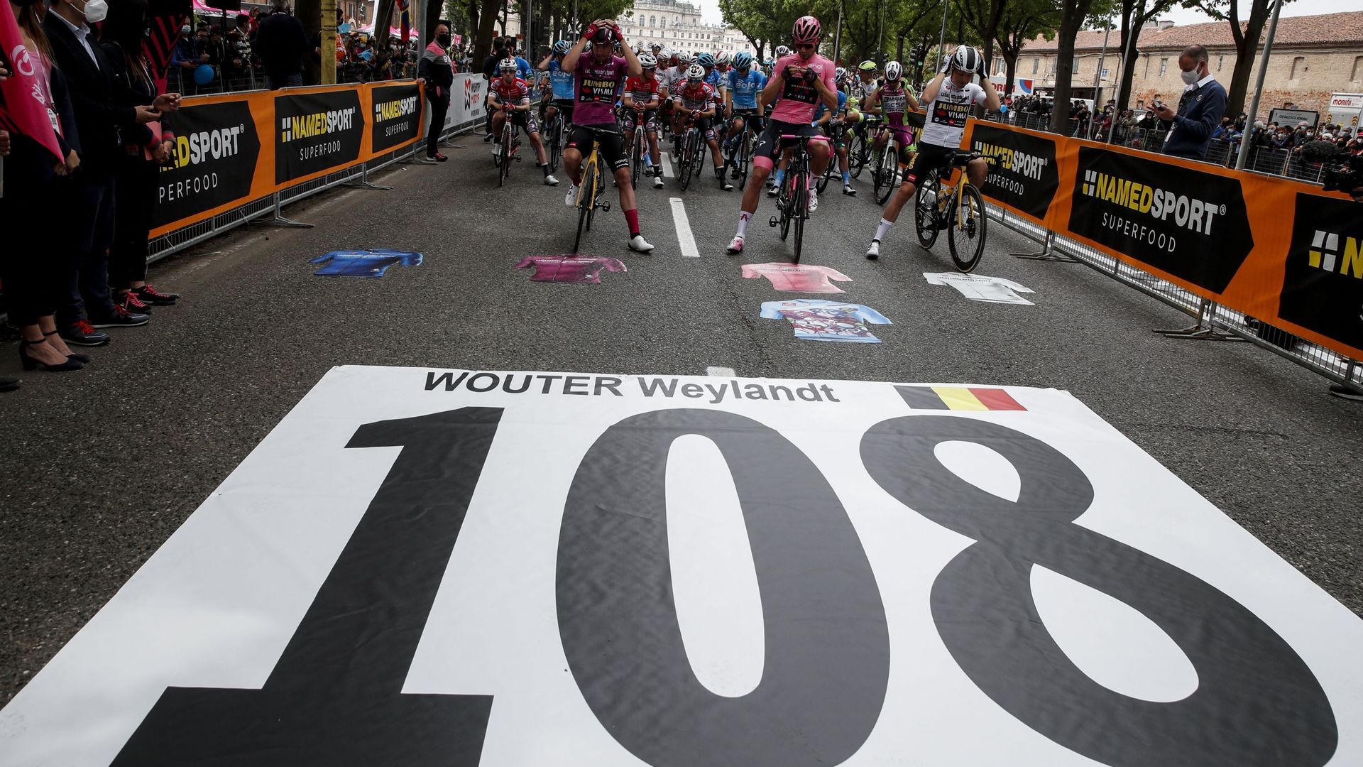 Cyclisme : L’hommage rendu à Wouter Weylandt sur le Giro 2021, 10 ans après sa disparition tragique.