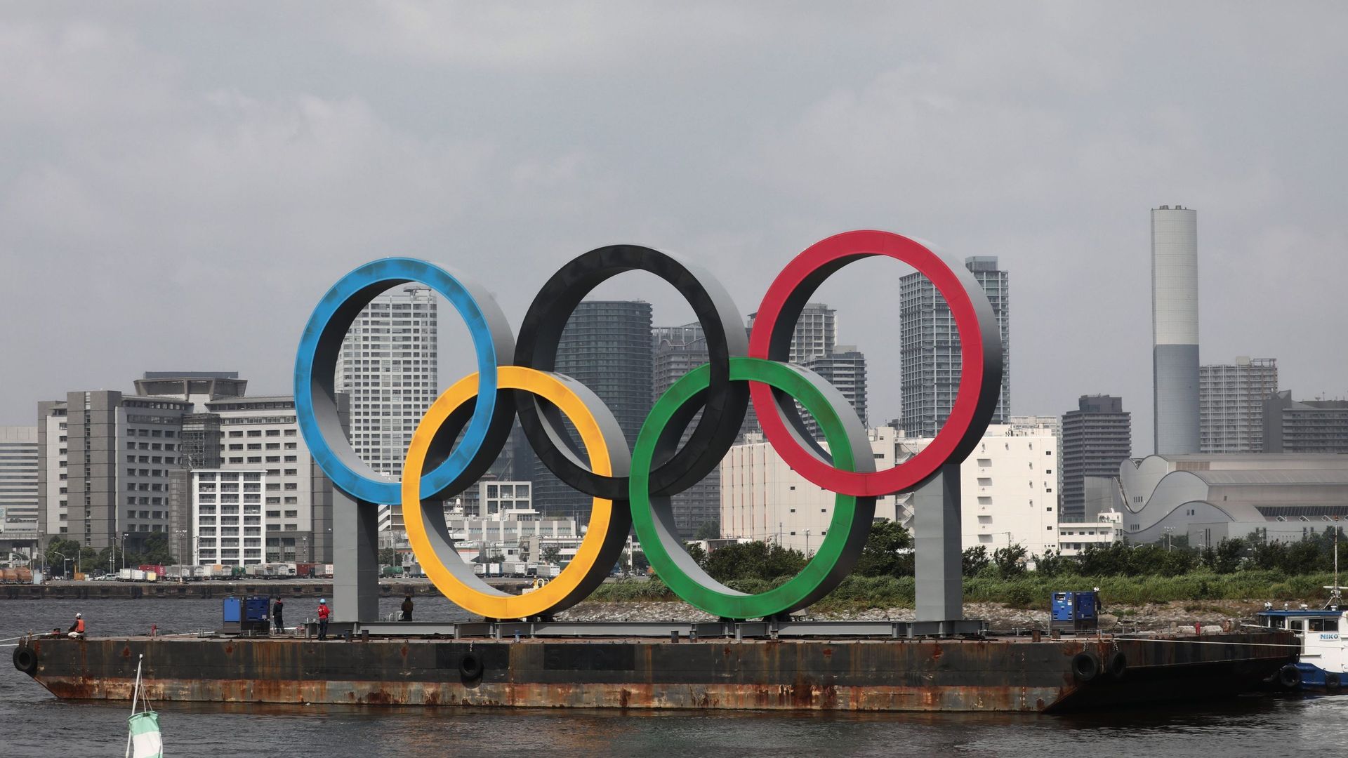 Les anneaux olympiques géants de Tokyo retirés pour maintenance