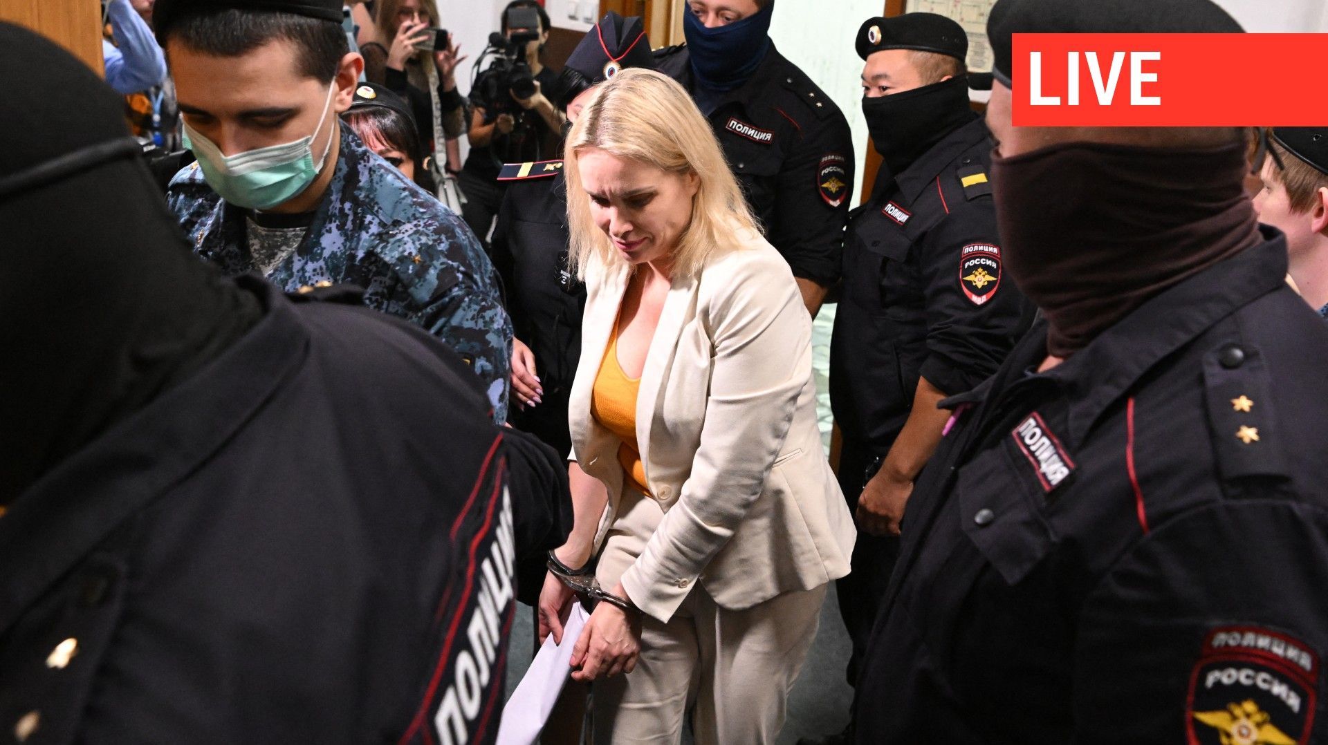 La journaliste russe dans un tribunal moscovite, le 11 août 2022
