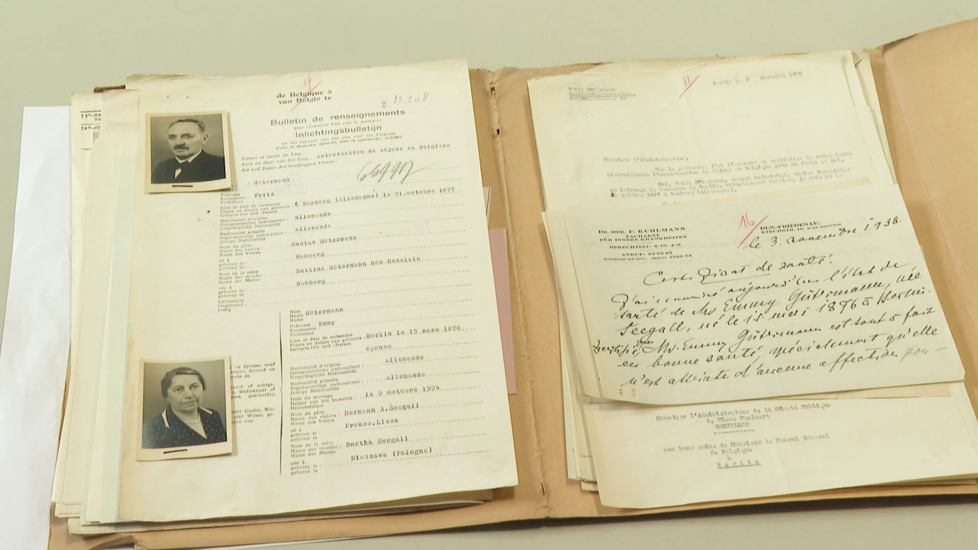 Le dossier de Fritz et Emmy Gütterman Seegall, tel qu'il a été constitué par la Sûreté de la Belgique, l'ancêtre de l'Office des étrangers.