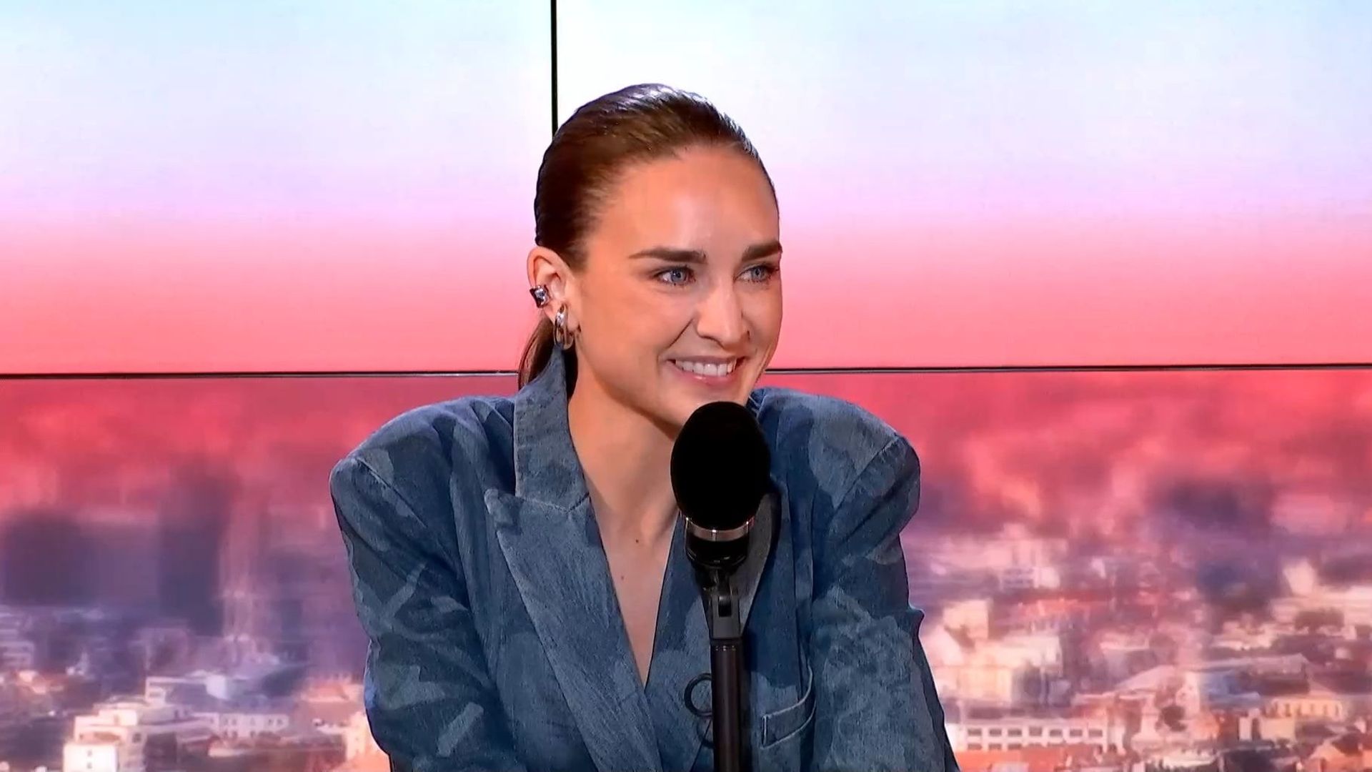 Typh Barrow dévoile les coulisses de The Voice Kids : "On a une liste de chansons interdites"