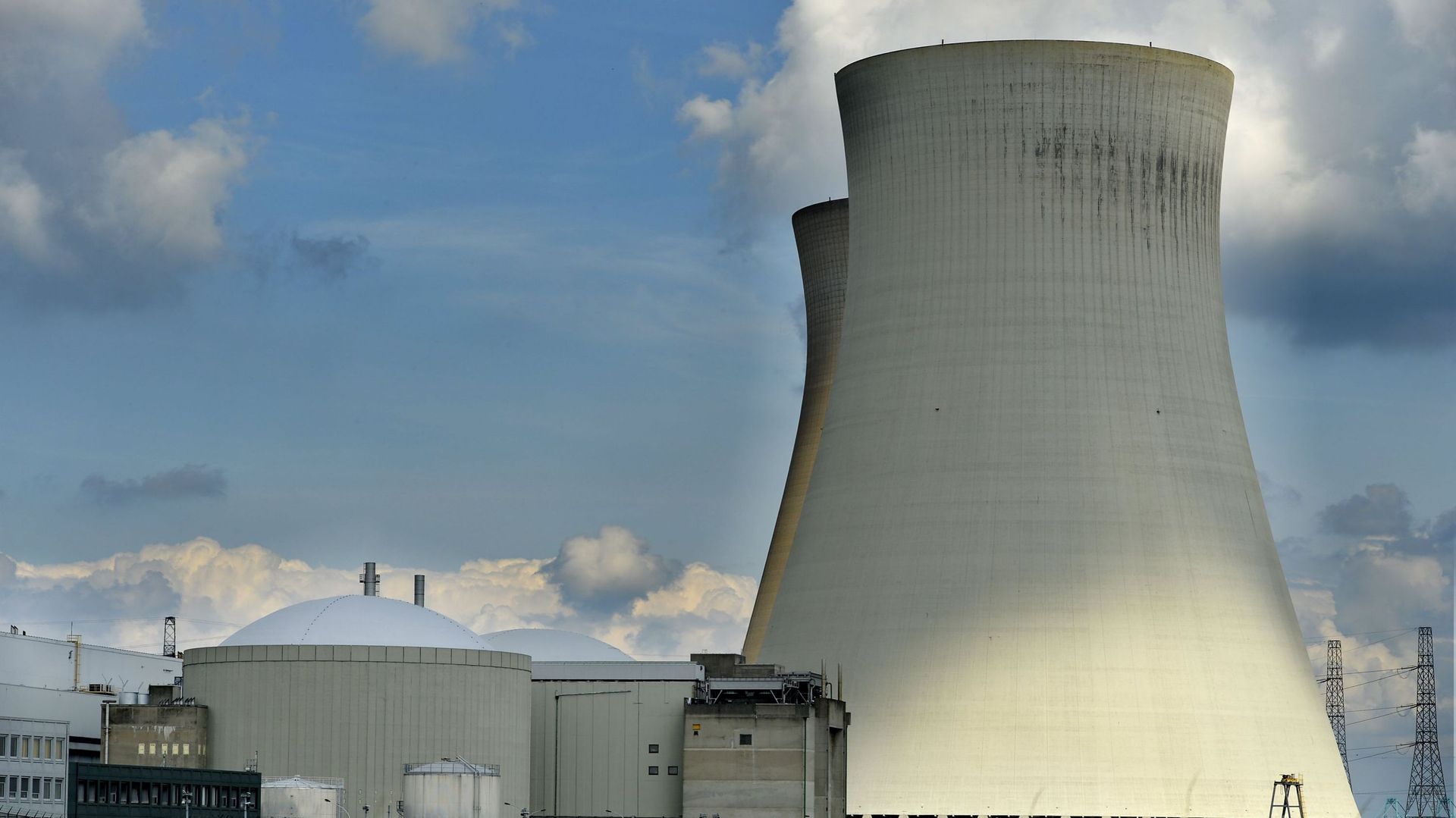 Les réacteurs nucléaires Doel 3 et Tihange 2 ont été mis à l'arrêt fin mars 2014.