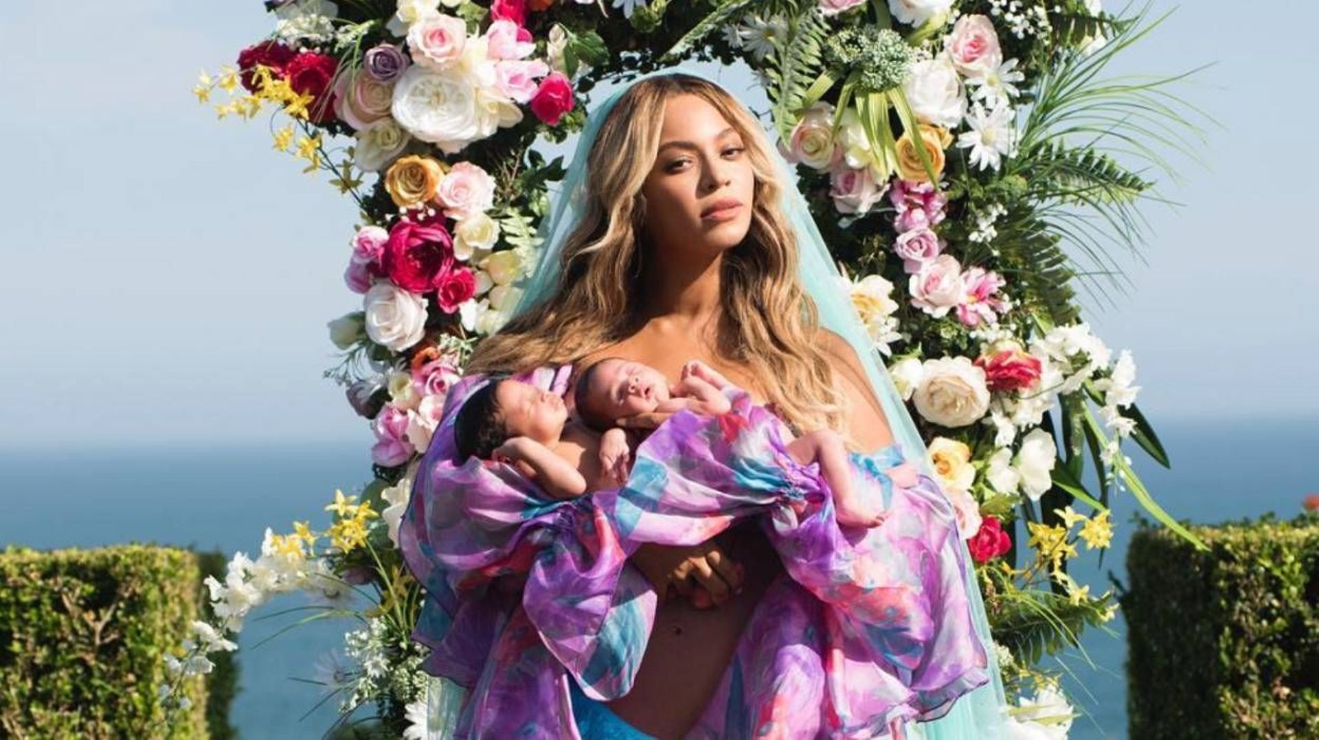 Beyoncé présente officiellement ses jumeaux sur Instagram 