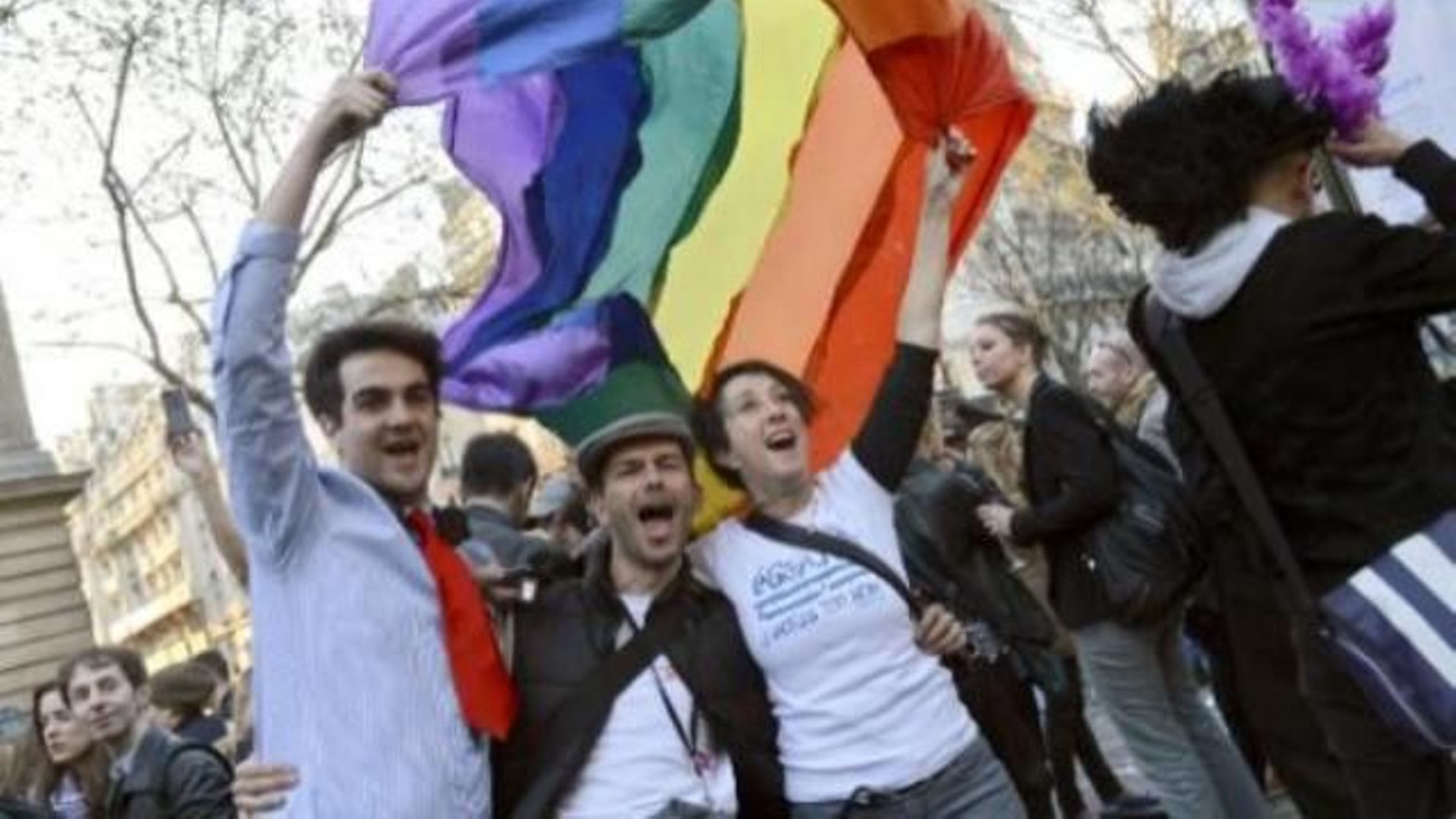 france-la-loi-sur-le-mariage-homosexuel-officiellement-promulguee
