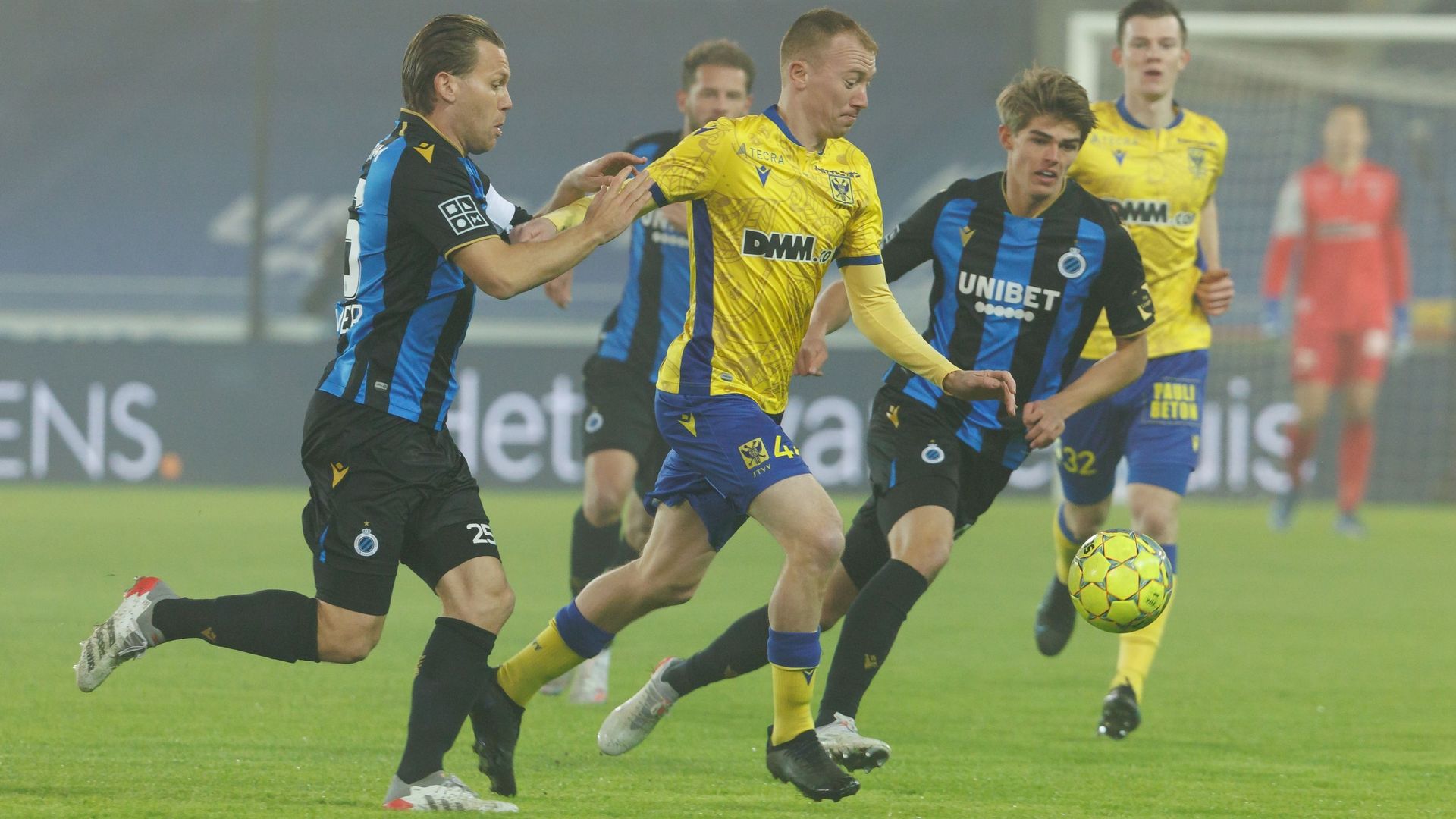 Pro League : Christian Brüls (Saint-Trond) face au FC Bruges