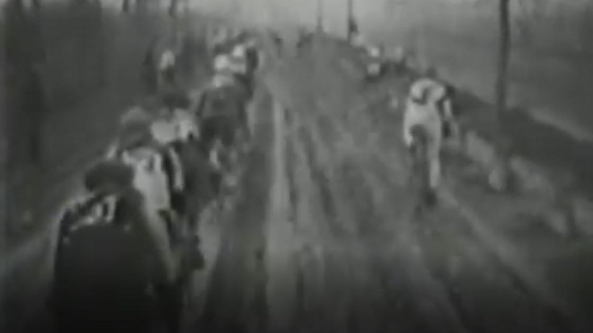 Les routes boueuses de Milan-Sanremo 1922