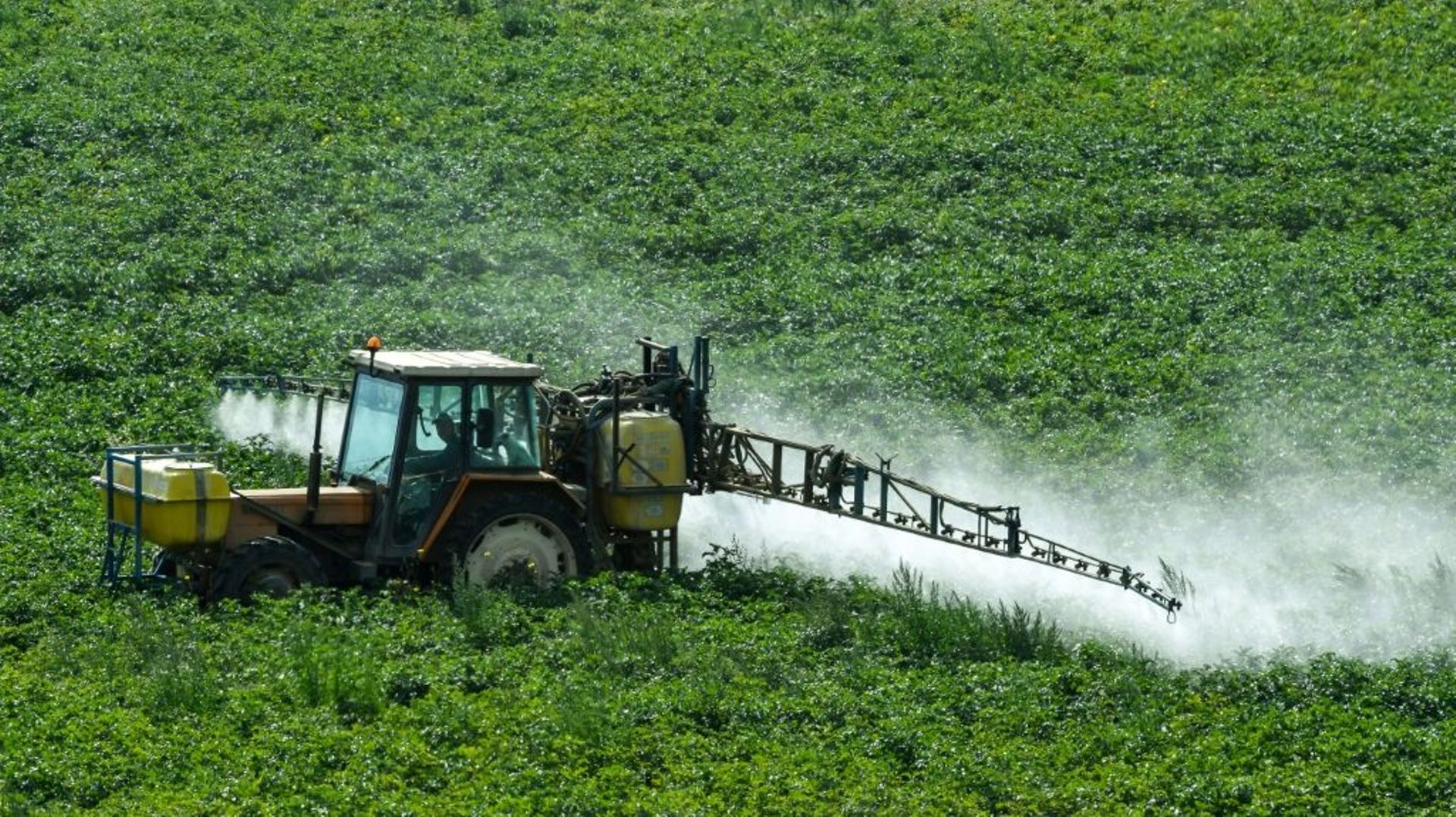 Une trentaine d'organisations agricoles s'engagent à travailler sur la question des produits phytosanitaires