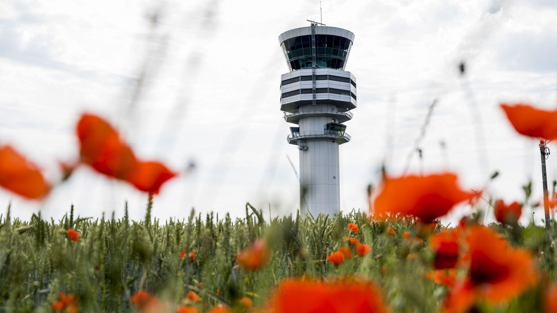La photo d’illustration montre la tour de contrôle de l’aéroport 'Skeyes' à Steenokkerzeel, le vendredi 26 juin 2020.