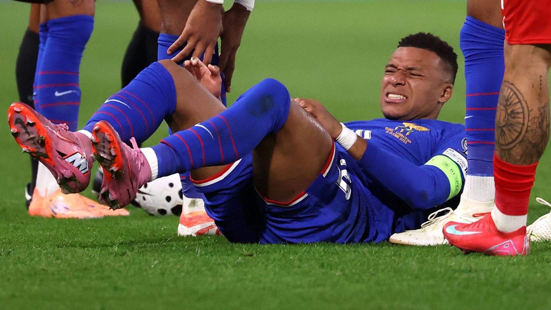 Kylian Mbappé, à nouveau touché à la cheville, est forfait pour Islande-France