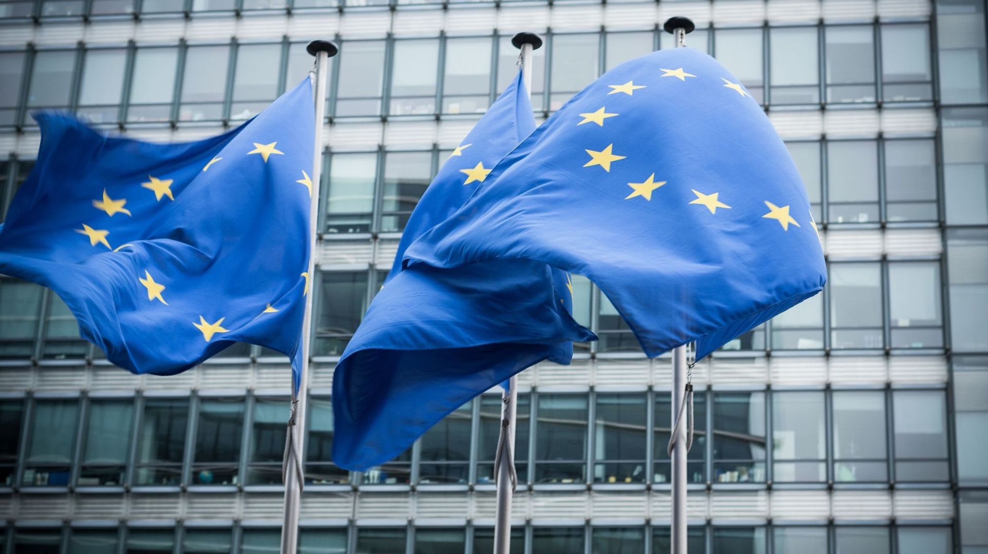 Six députés européens sanctionnés pour infraction aux règles du passe sanitaire UE