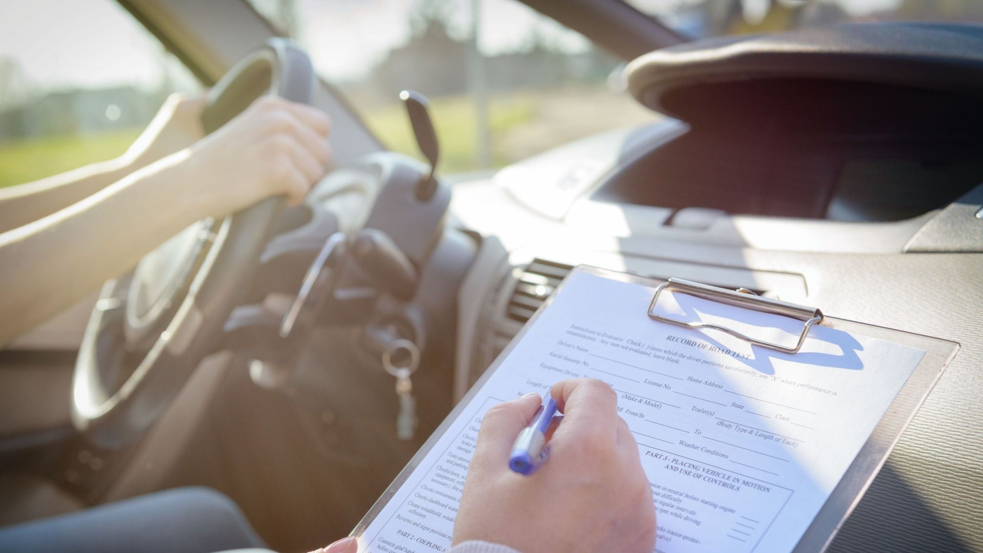 10 astuces pour payer moins cher son permis de conduire.