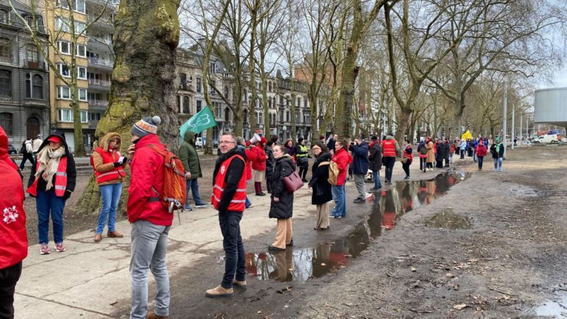 Grève des enseignants : 30.000 professeurs participent à la ...