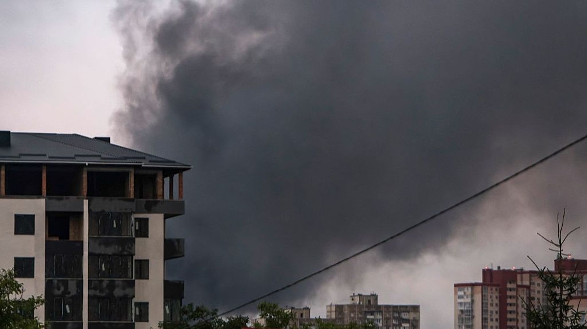 Guerre en Ukraine : Kiev visée par une importante attaque russe, au moins trois morts