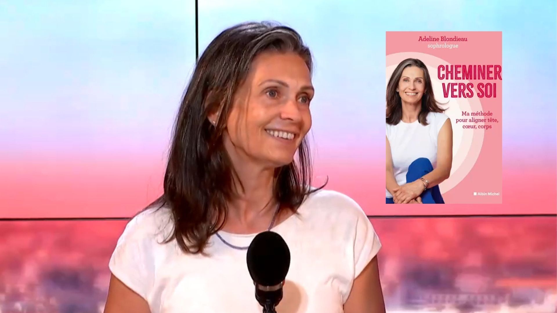 Adeline Blondieau partage les enseignements de la sophrologie dans "Cheminer vers soi" : "C’est une thérapie brève que vous pouvez suivre étape par étape"