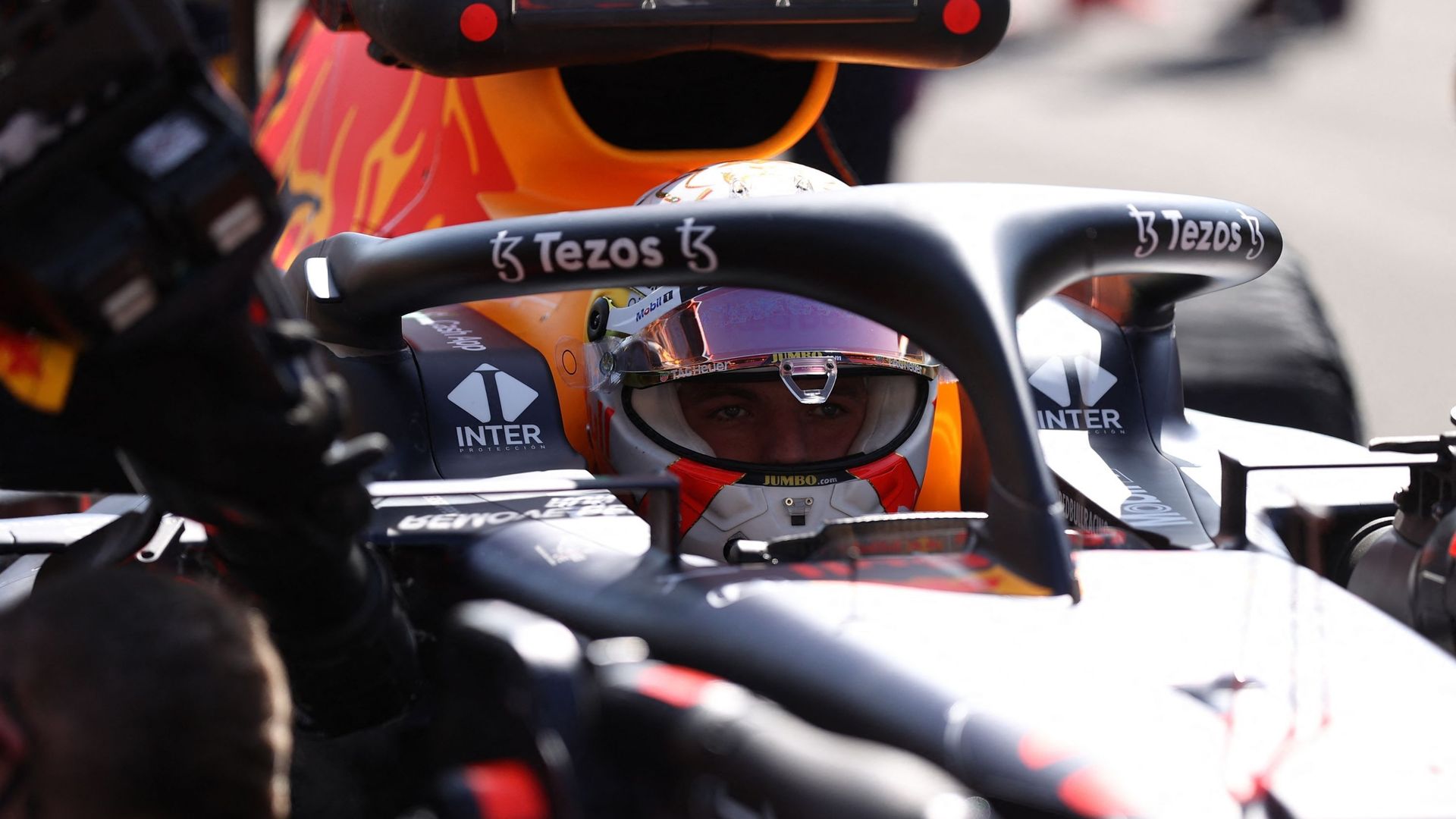 Max Verstappen sur la grille de départ à Silverstone