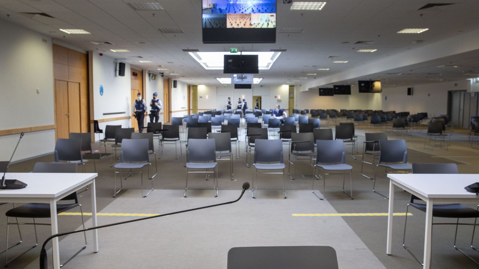 Une des salles d’audience qui servira au procès des attentats du 22 mars dans le bâtiment Justitia à Haren