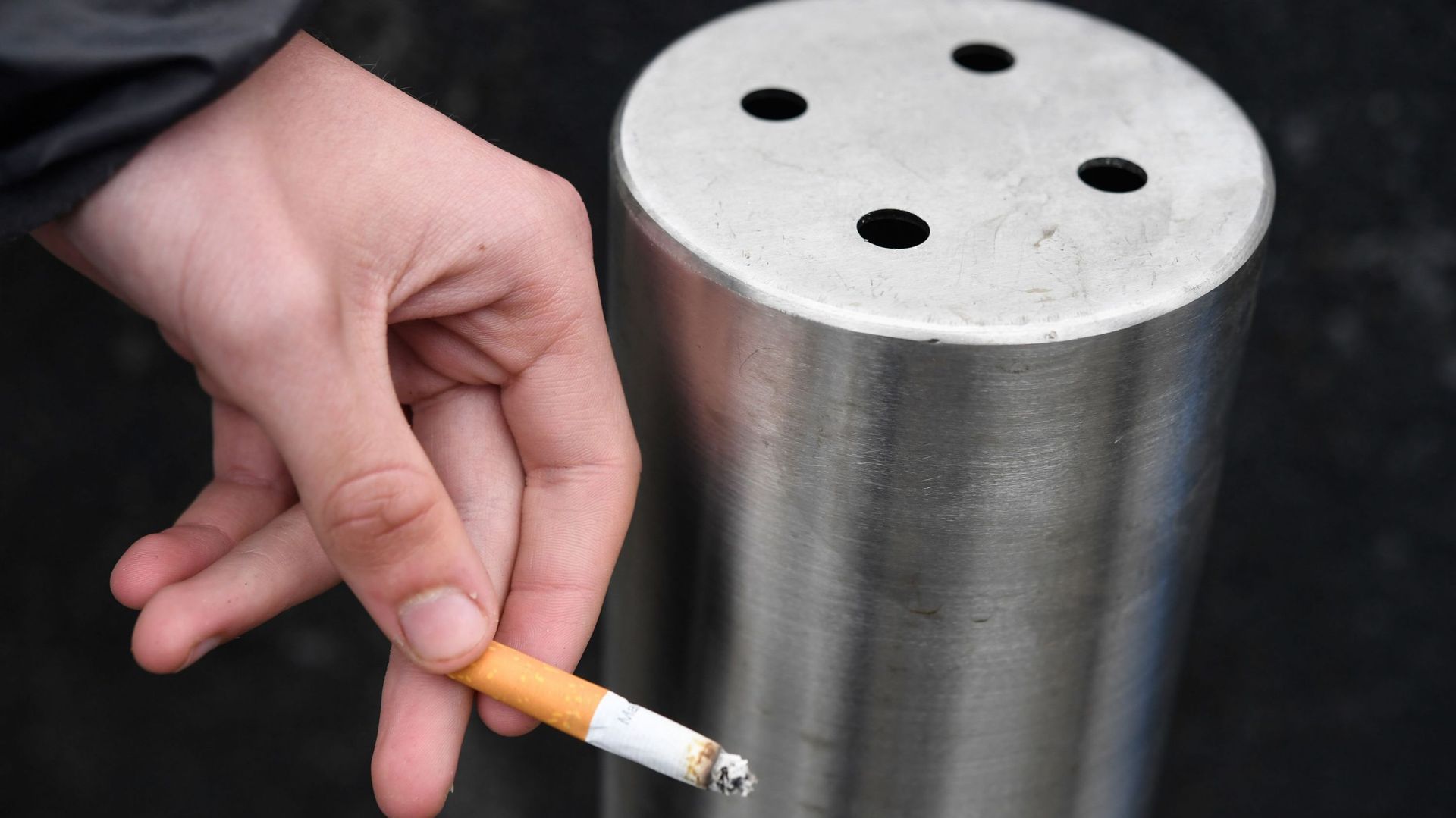La Suède interdit désormais la cigarette dans les lieux publics extérieurs