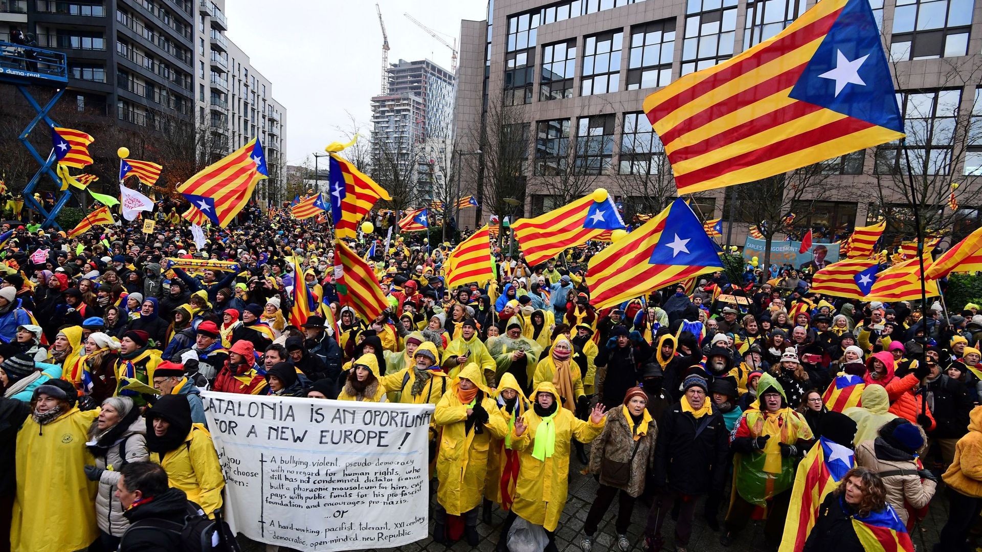 Les médias publics catalans n'ont pas retransmis la manifestation à Bruxelles, de peur des représailles de Madrid