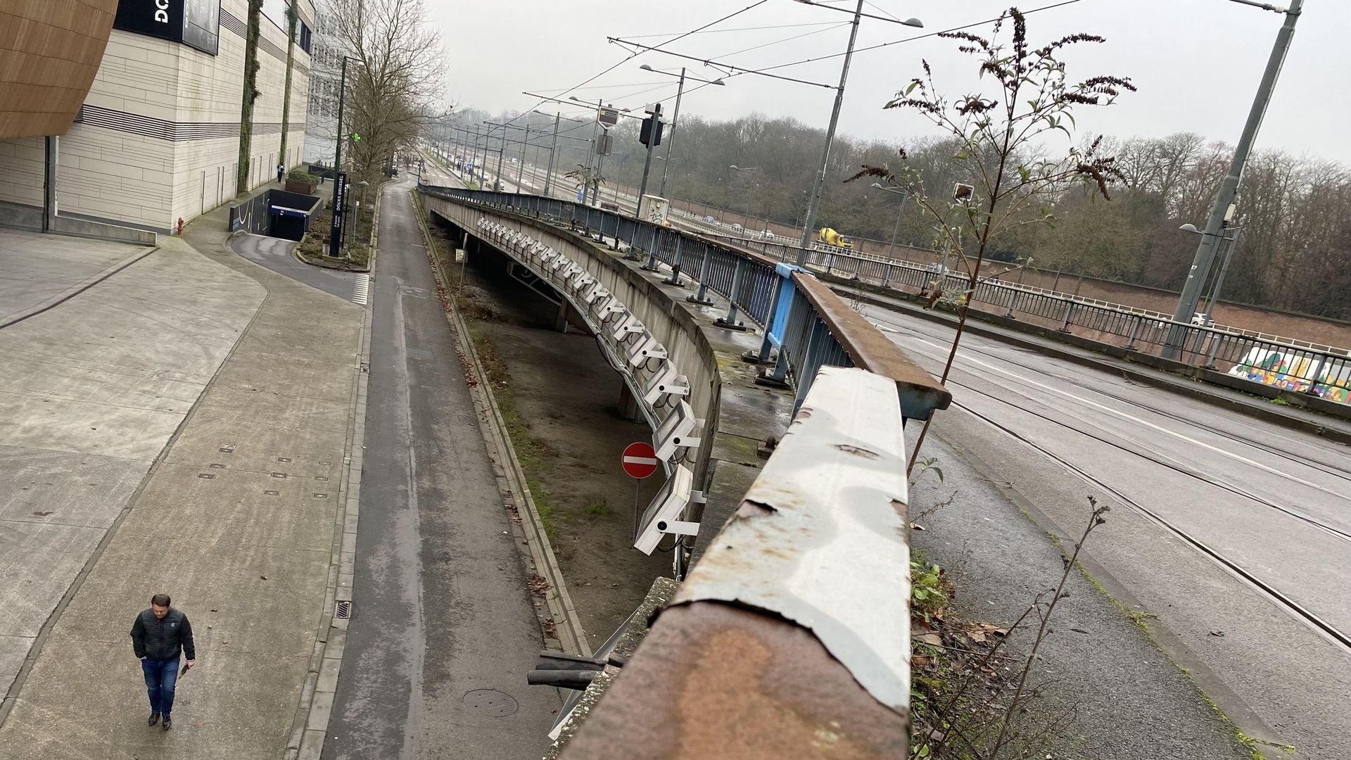 La rampe du tram du pont Van Praet a plus de 40 ans et présente un danger potentiel.