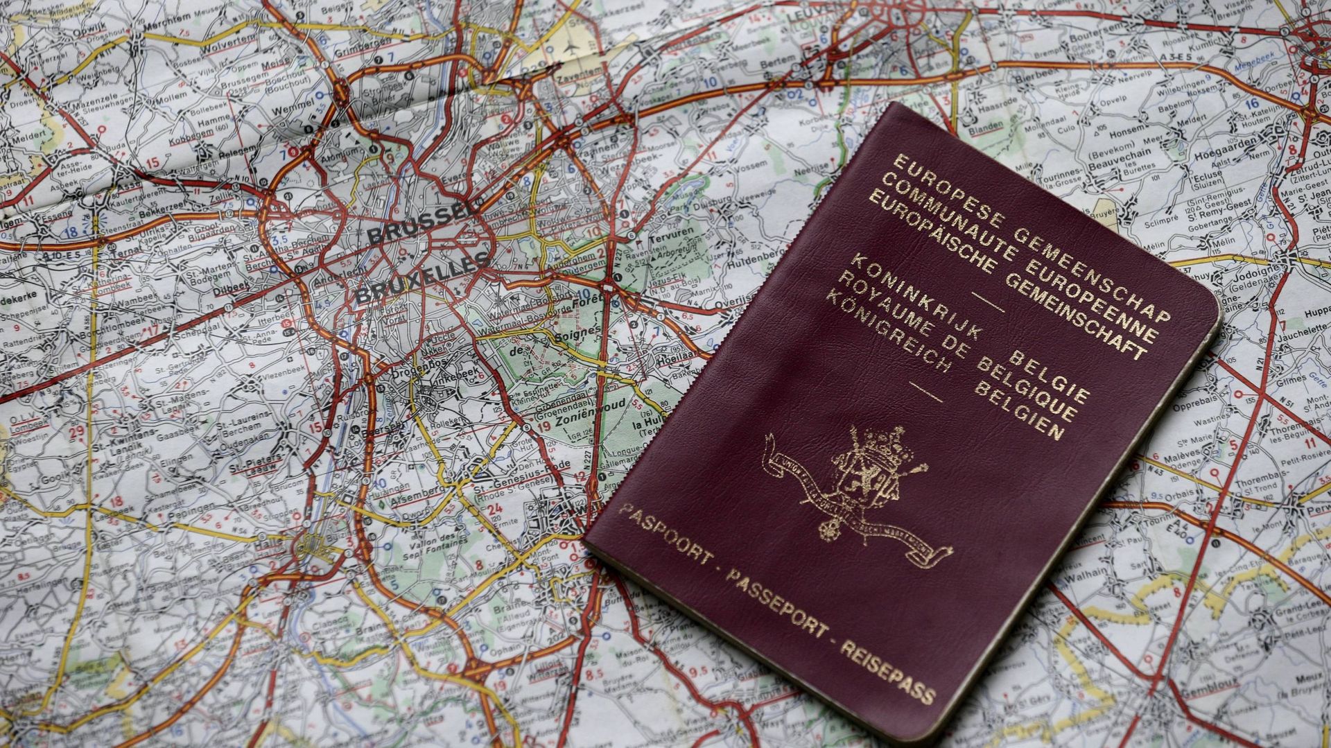 Kazakhgate: un passeport accordé à Chodiev sur base d'un faux rapport de la police