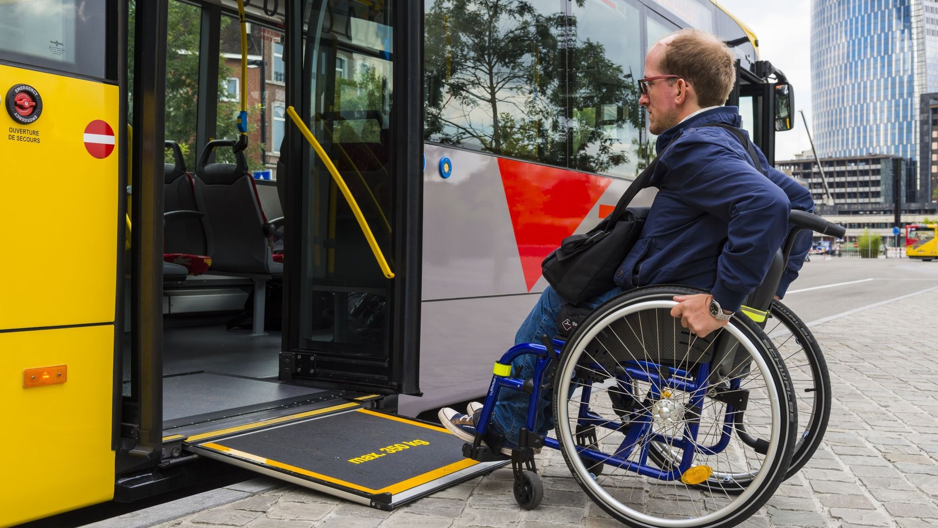 Un service pour les personnes à mobilité réduite - STRAN : Acteur Mobilité  sur la CARENE