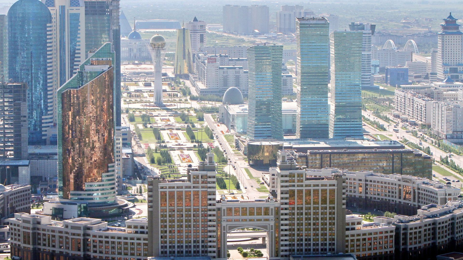  Liège a obtenu 44 voix et Astana 103. 