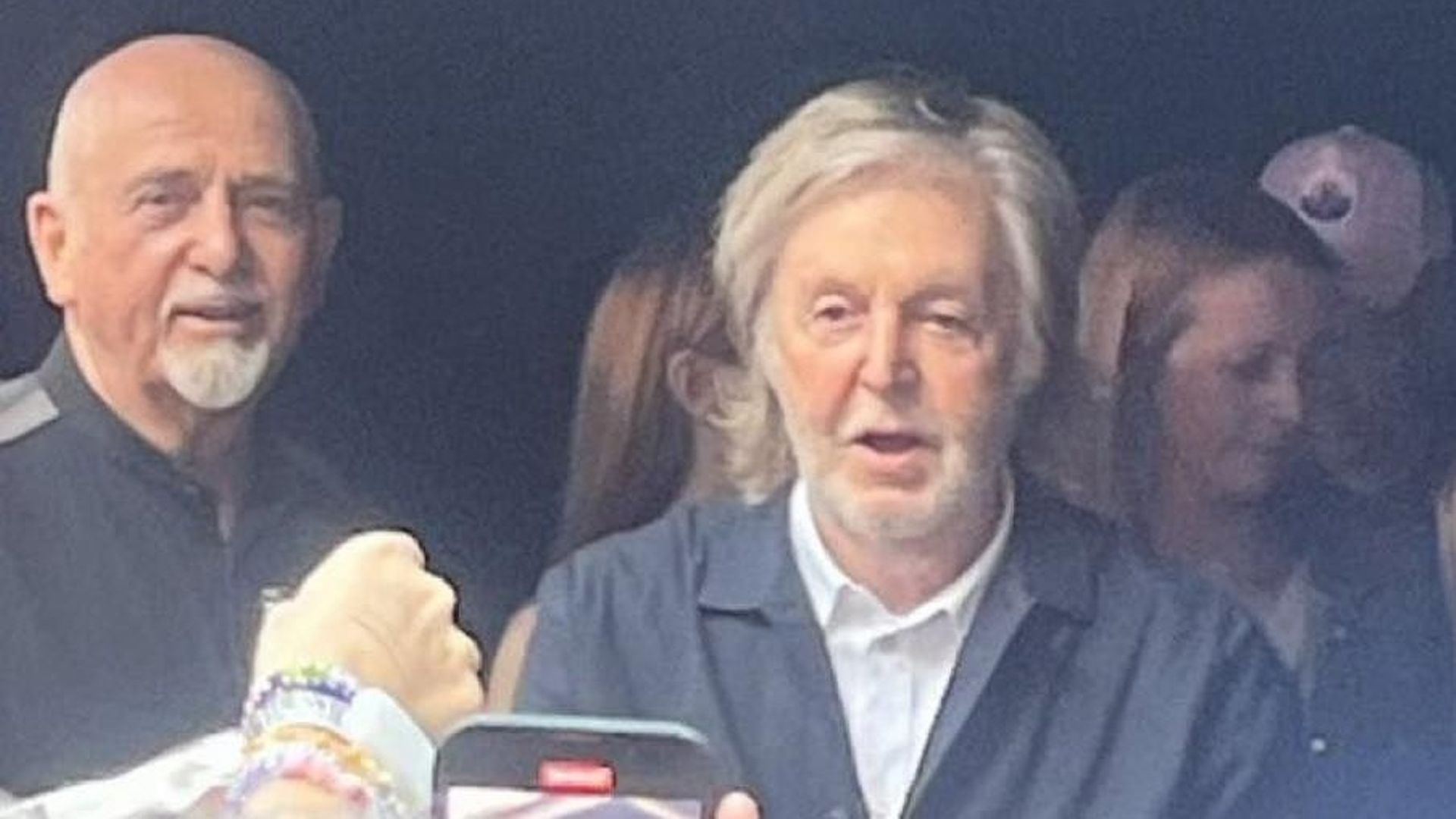 Paul McCartney et Peter Gabriel s'éclatent au concert de Taylor Swift à  Wembley - RTBF Actus