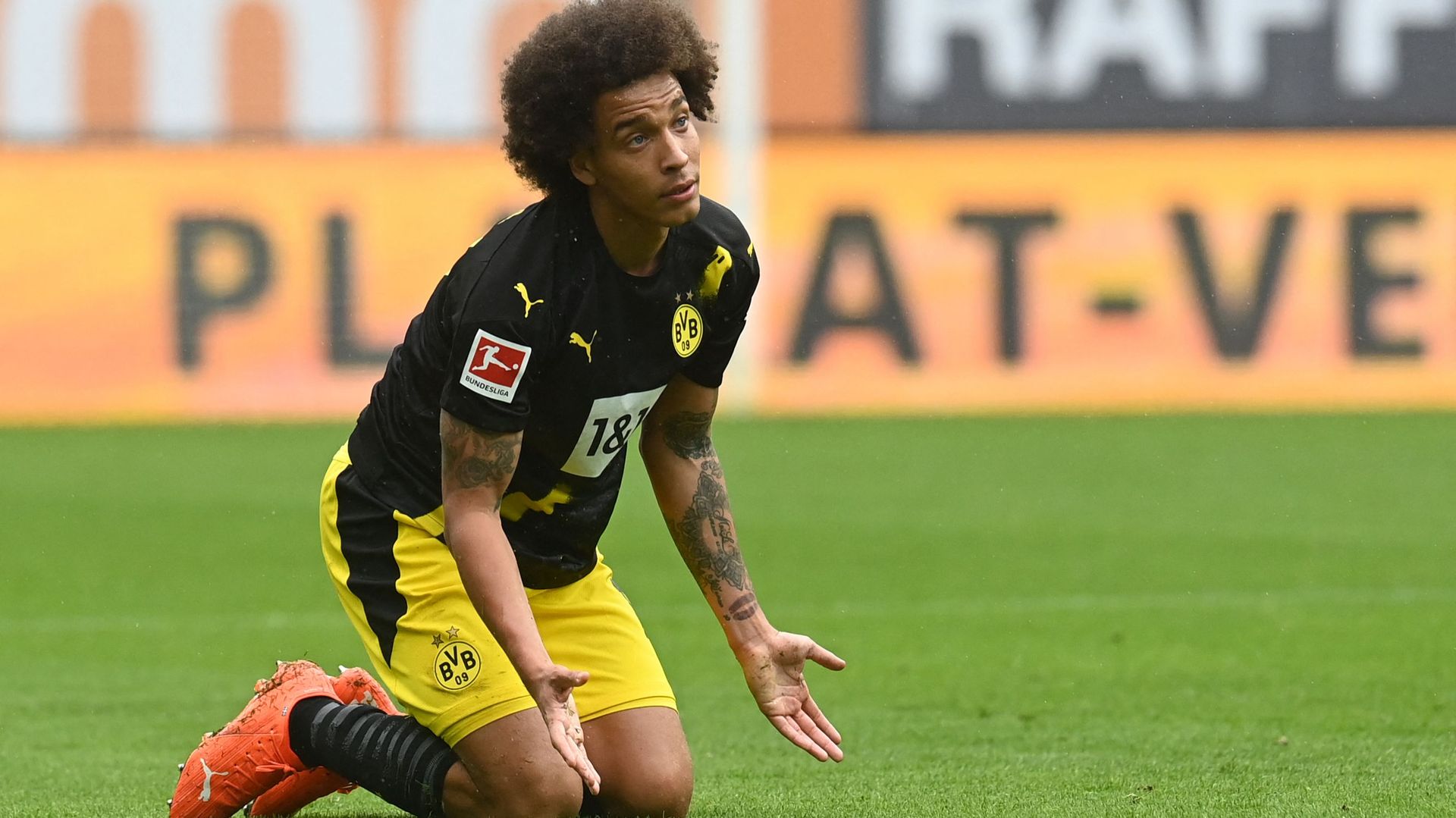 Axel Witsel avec la vareuse de Dortmund