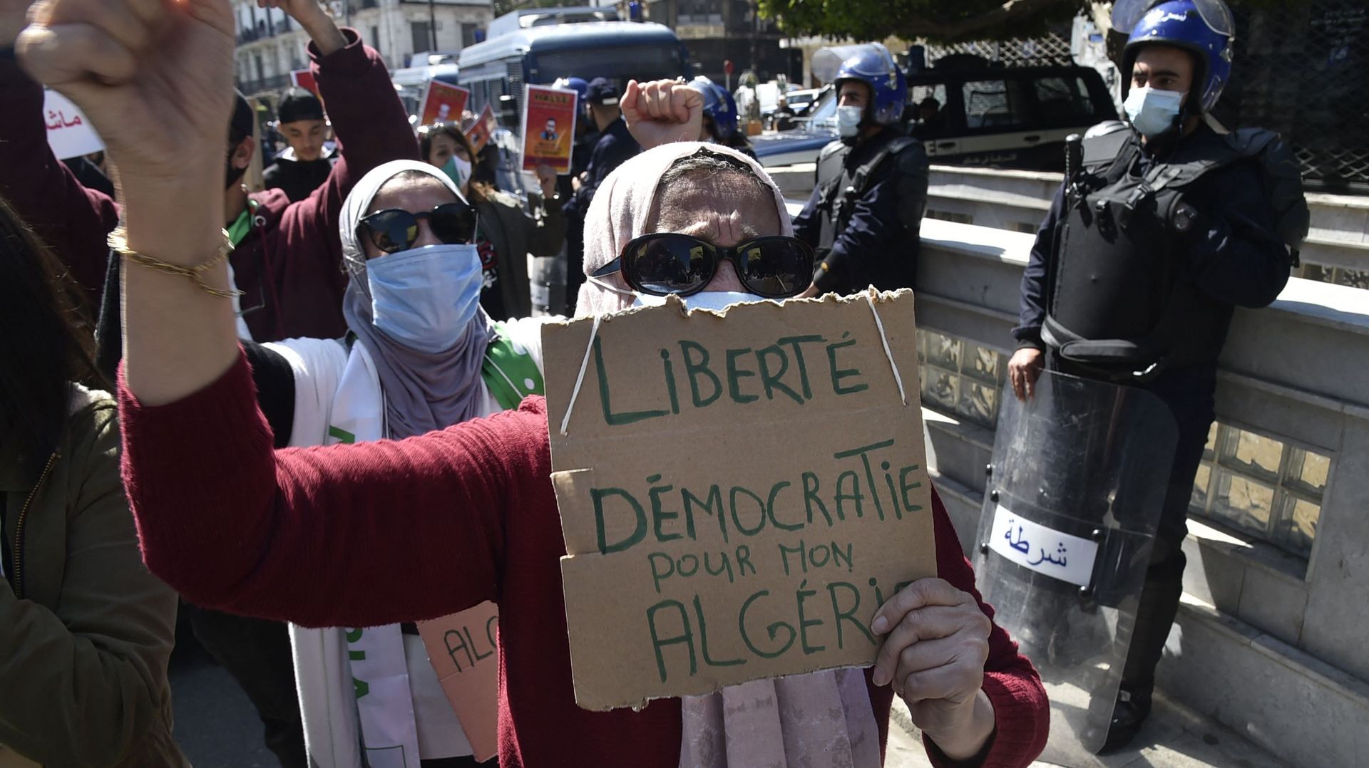 Il y a une semaine, les policiers avaient déjà empêché les étudiants de manifester comme ils le font chaque mardi à Alger