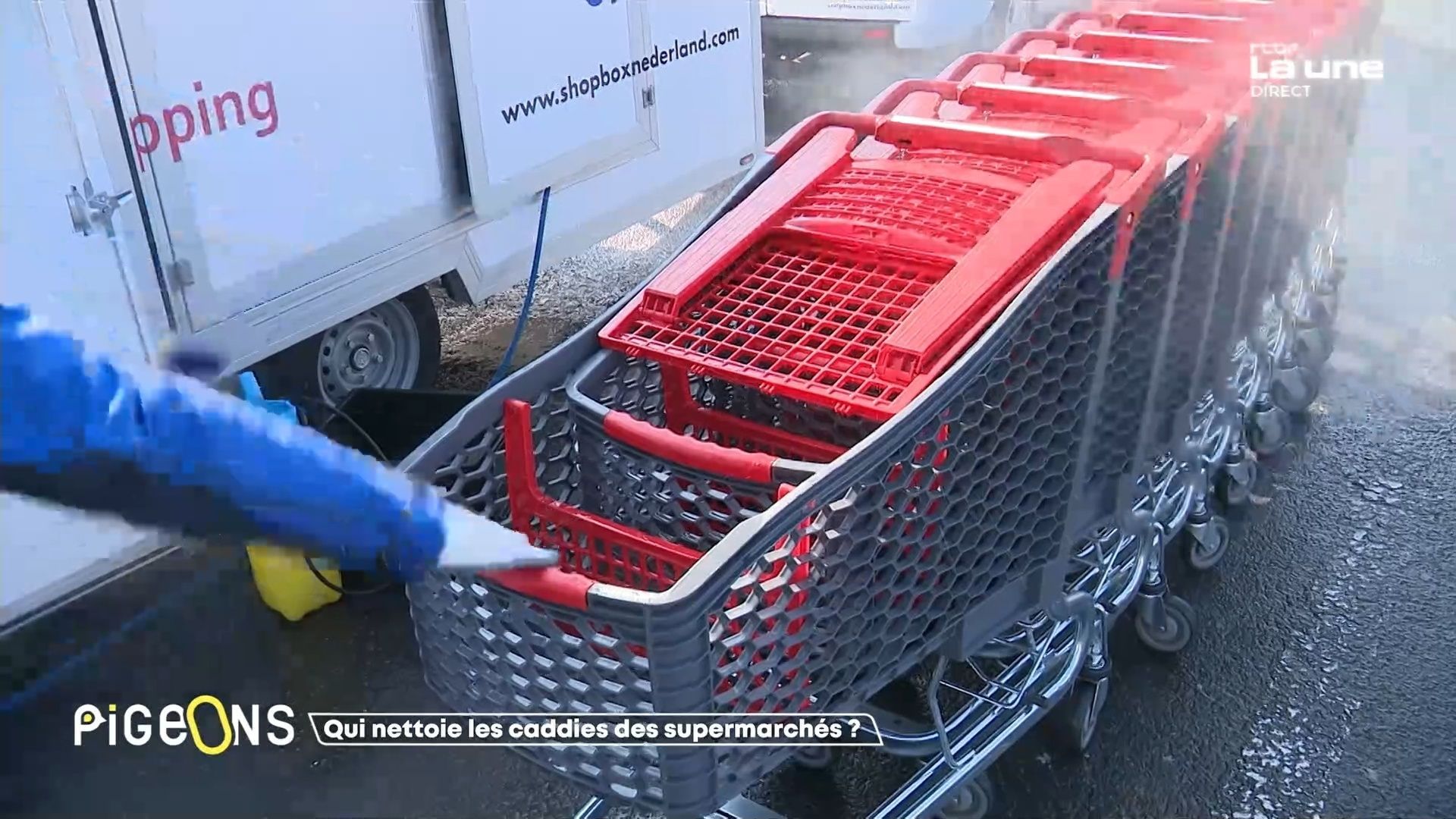 Nettoyage des chariots de supermarché : l’époque du Covid est bel et bien révolue