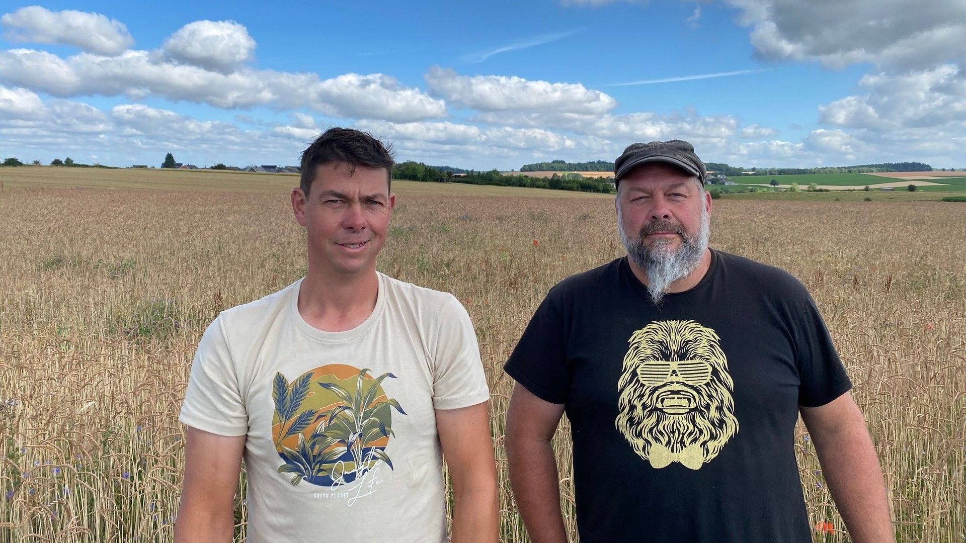 Cédric et Pascal Bigneron les agriculteurs Bio à Ciney qui participent à ce projet de réintégration du Brome des Ardennes.
